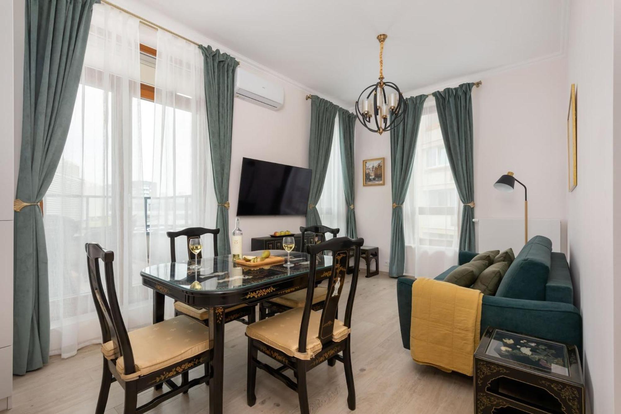 Aleja Solidarnosci 60b Ii By Renters Apartamento