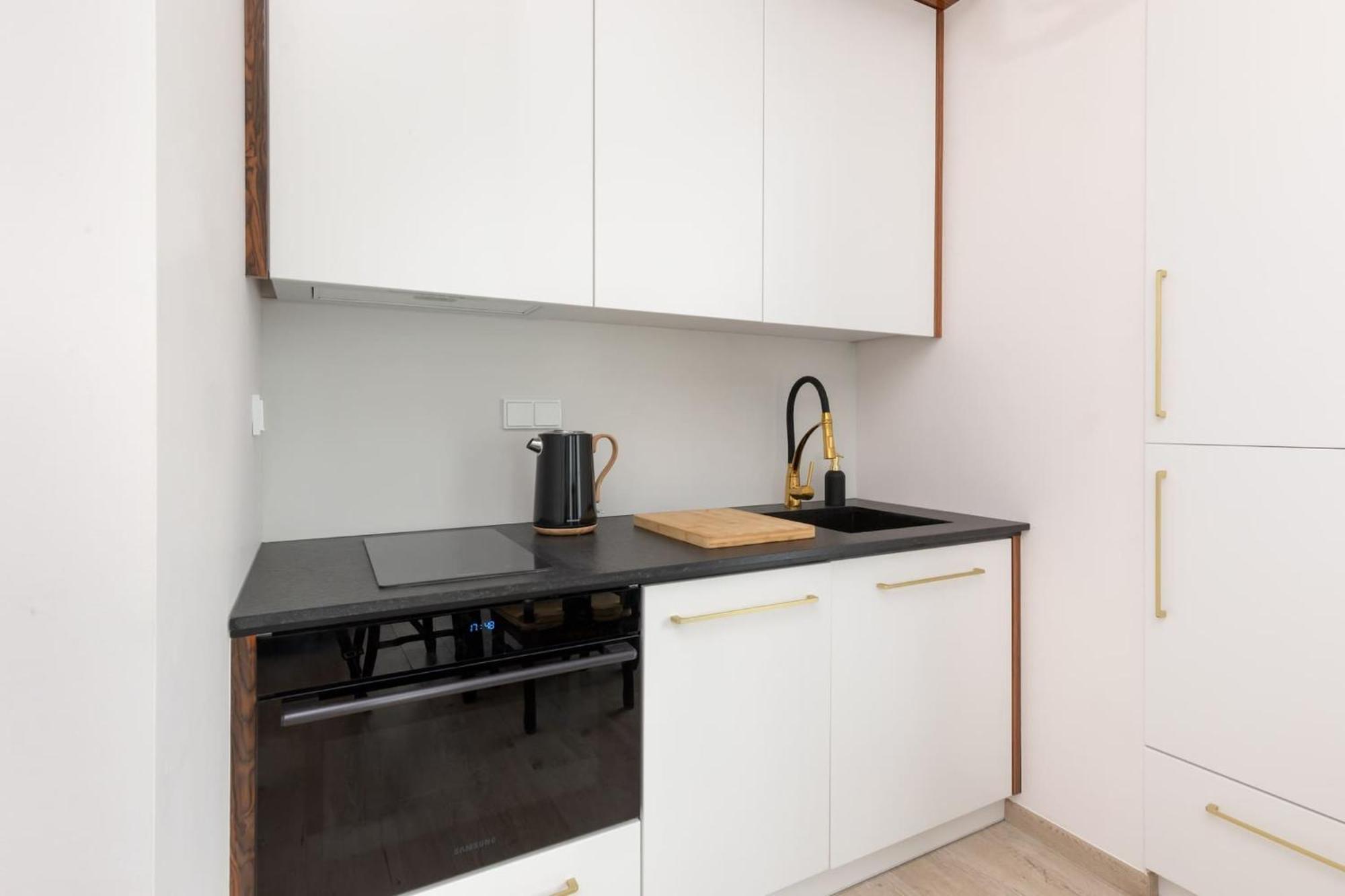 Aleja Solidarnosci 60b Ii By Renters Apartamento Varsóvia