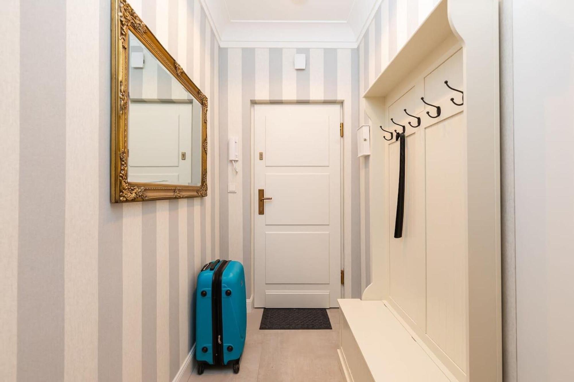 Rent Like - Plac Zamkowy 15/19 Warszawa