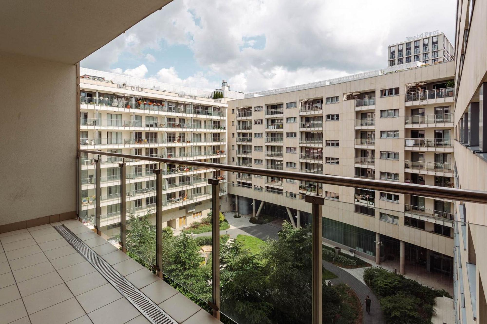 Rent Like - Oxygen Wronia 45 Ii Apartment Warschau