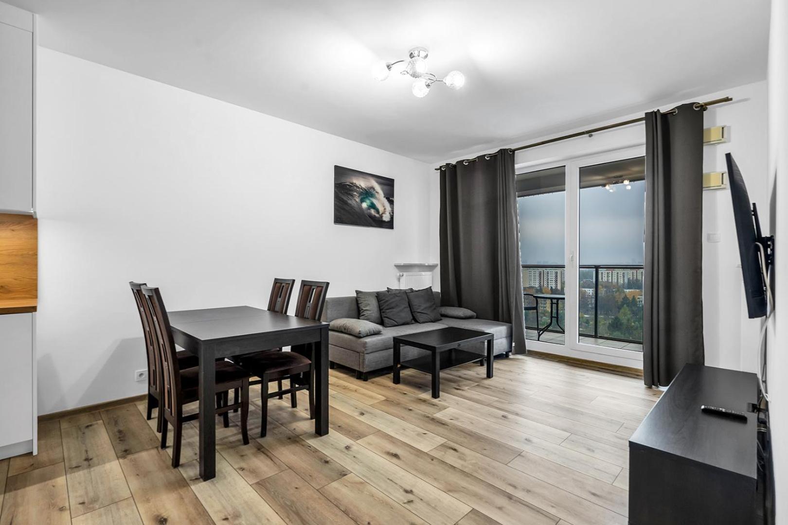 View Of The City Skyline Apartment *