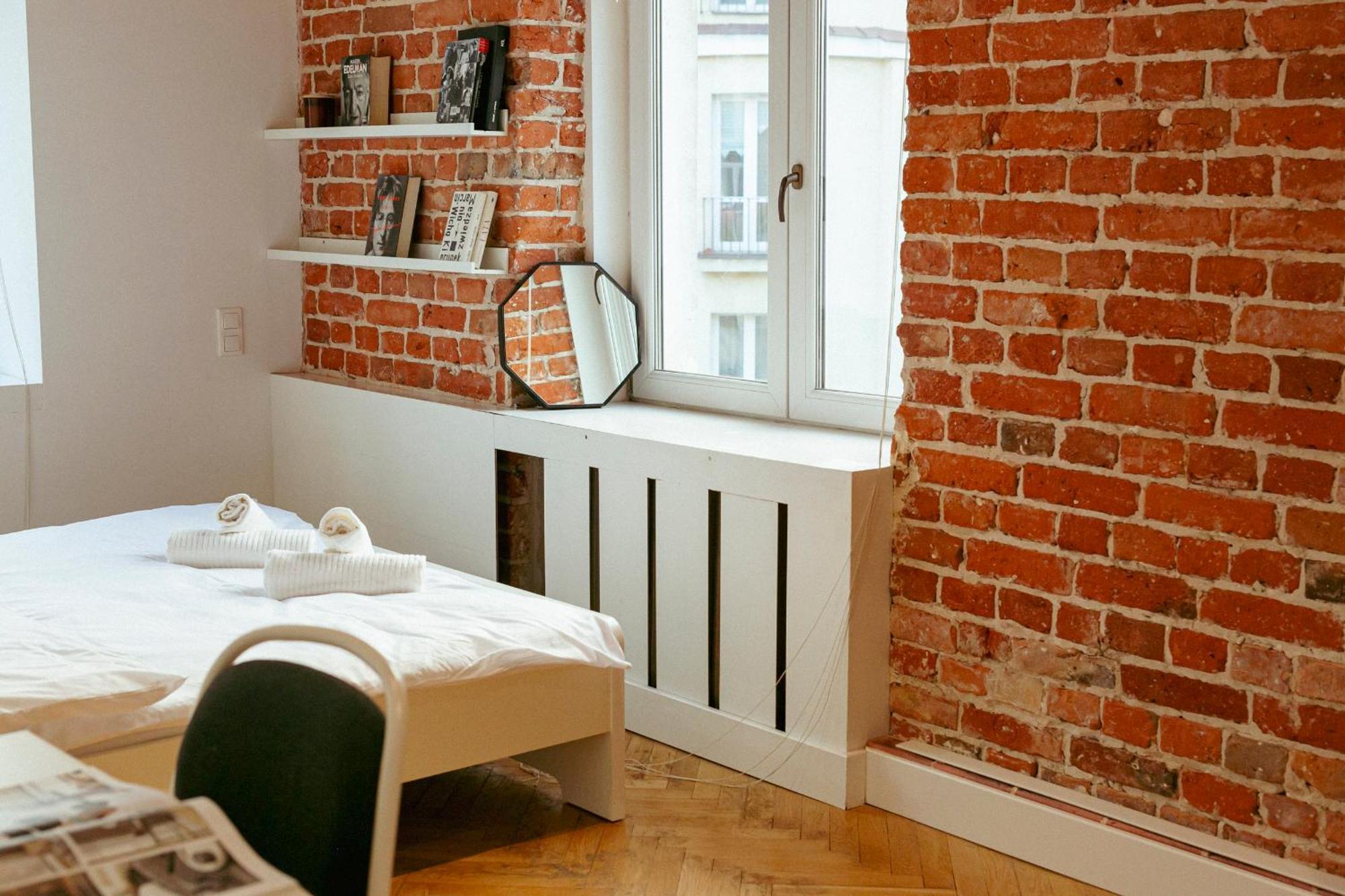 Wspolna 54a: With Free Parking Apartment Warsaw