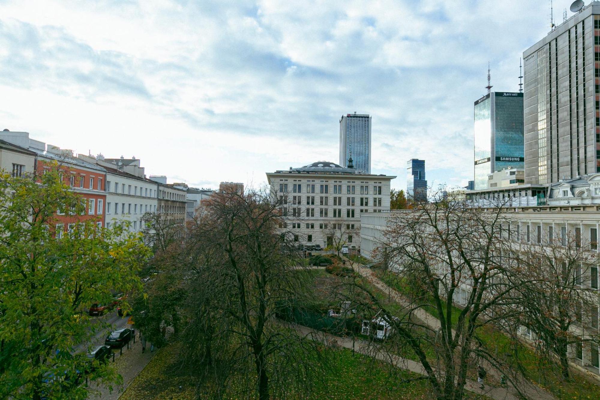 Wspolna 54a: With Free Parking * Warsaw