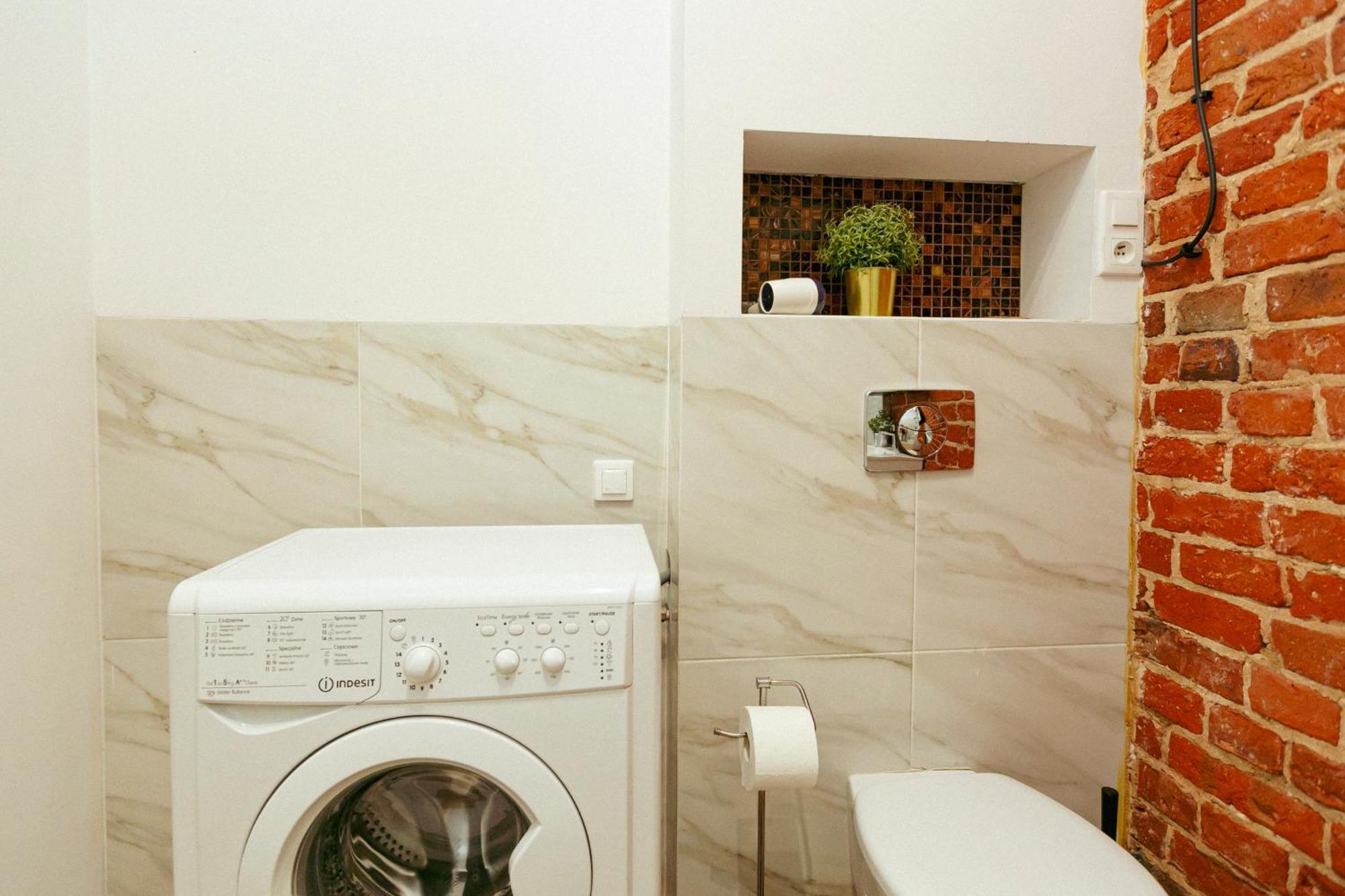 Apartment Wspolna 54a: With Free Parking Warsaw