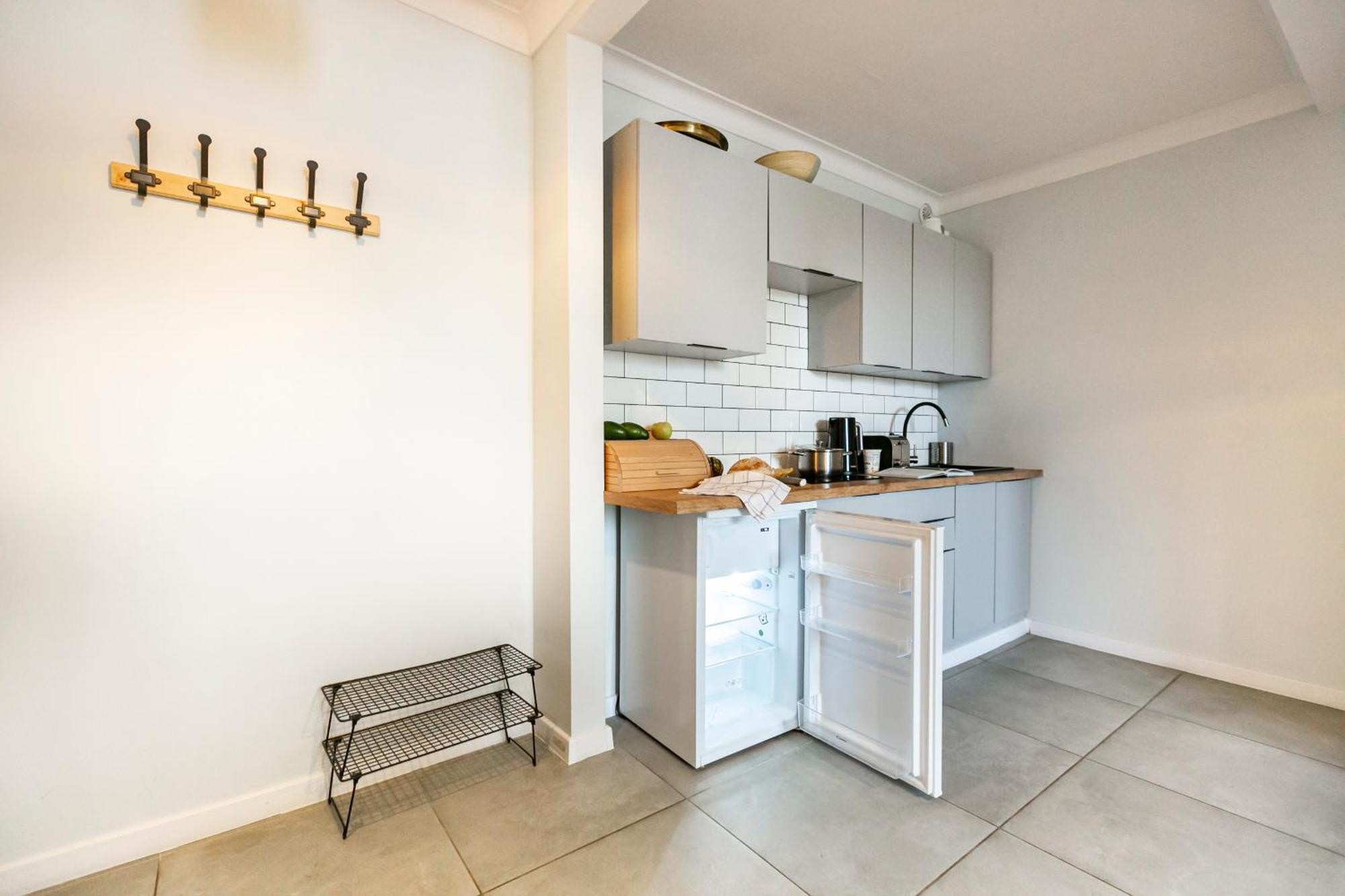 Nowogrodzka 78 - Dla 4 Osob - 200m Od Szpitala Klinicznego Na Lindleya - 1km Do Dworca Centralnego - Wifi - Smart Tv 45 Cali Apartment Warschau