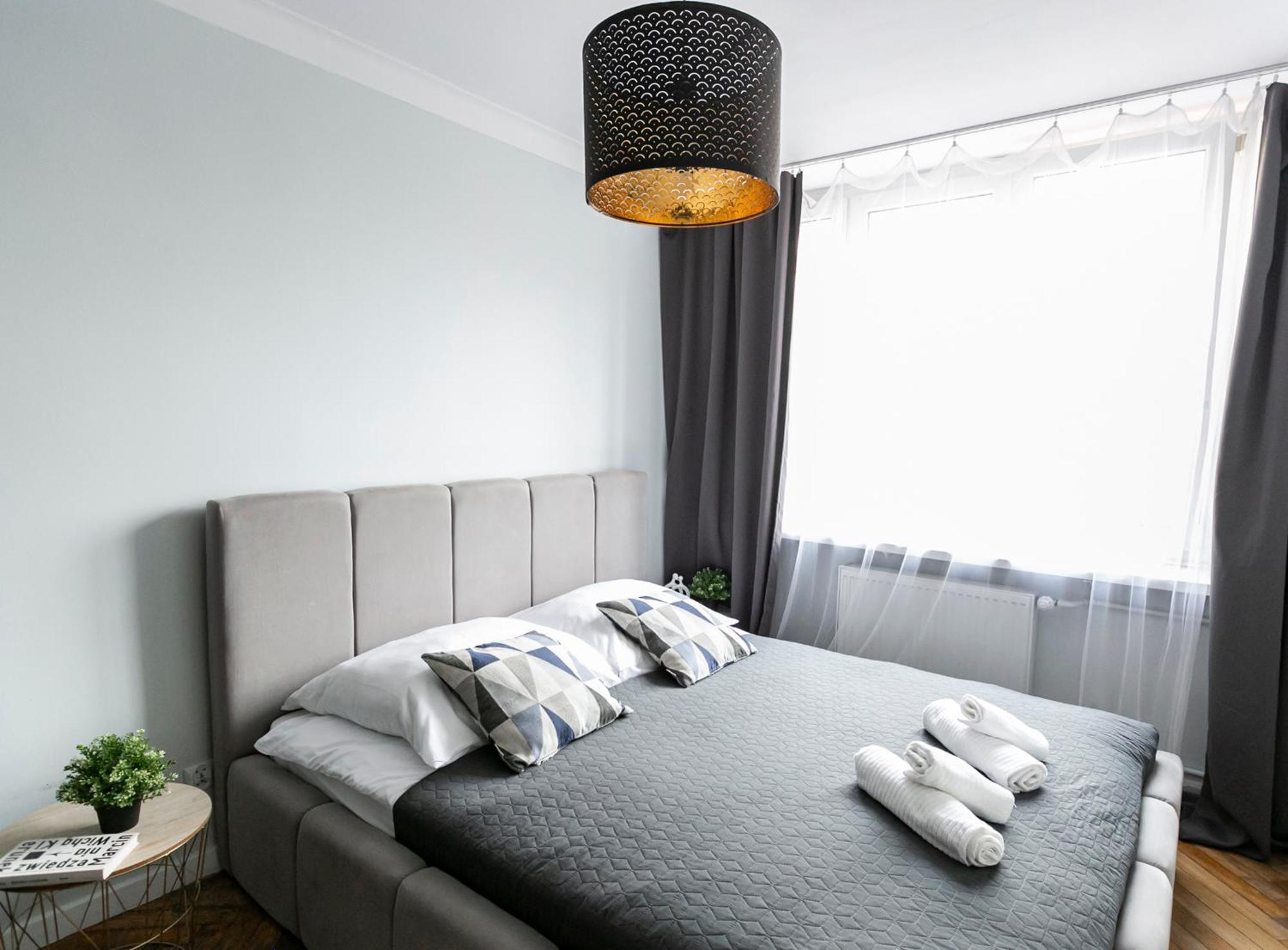 Apartment Nowogrodzka 78 - Dla 4 Osob - 200m Od Szpitala Klinicznego Na Lindleya - 1km Do Dworca Centralnego - Wifi - Smart Tv 45 Cali Warschau