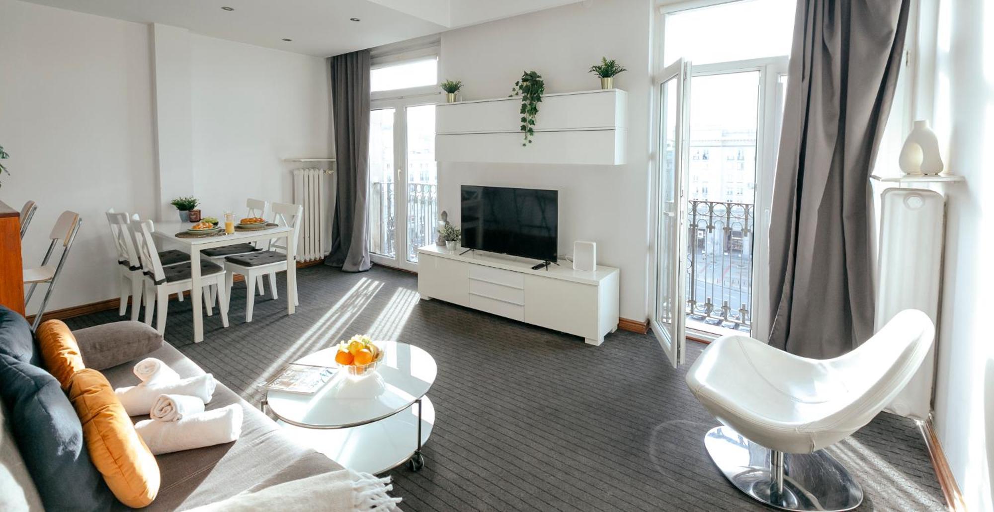Plac Konstytucji 6 Orange: Panorama With Free Parking * Warsaw
