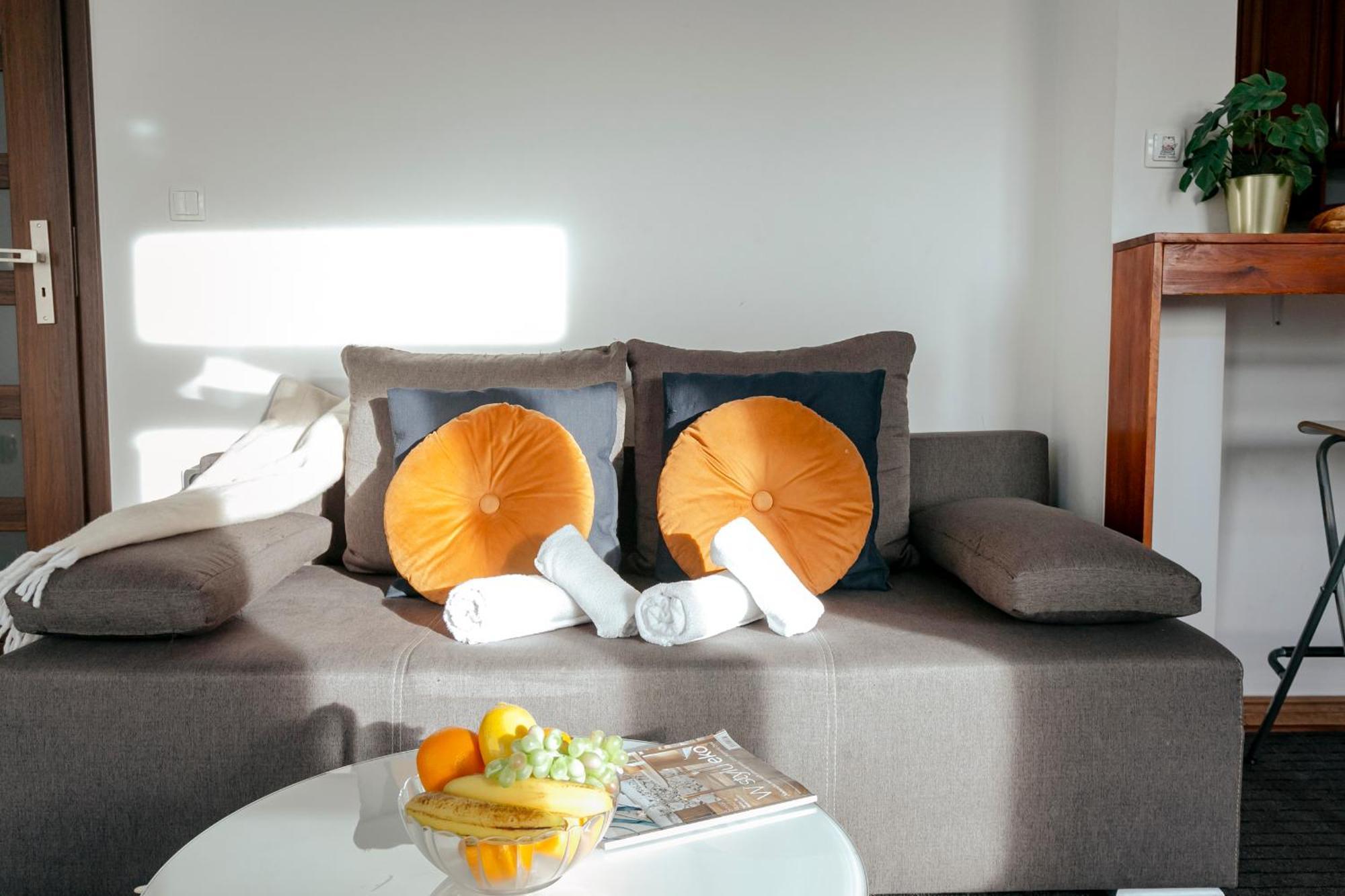 Apartment Plac Konstytucji 6 Orange: Panorama With Free Parking Warsaw