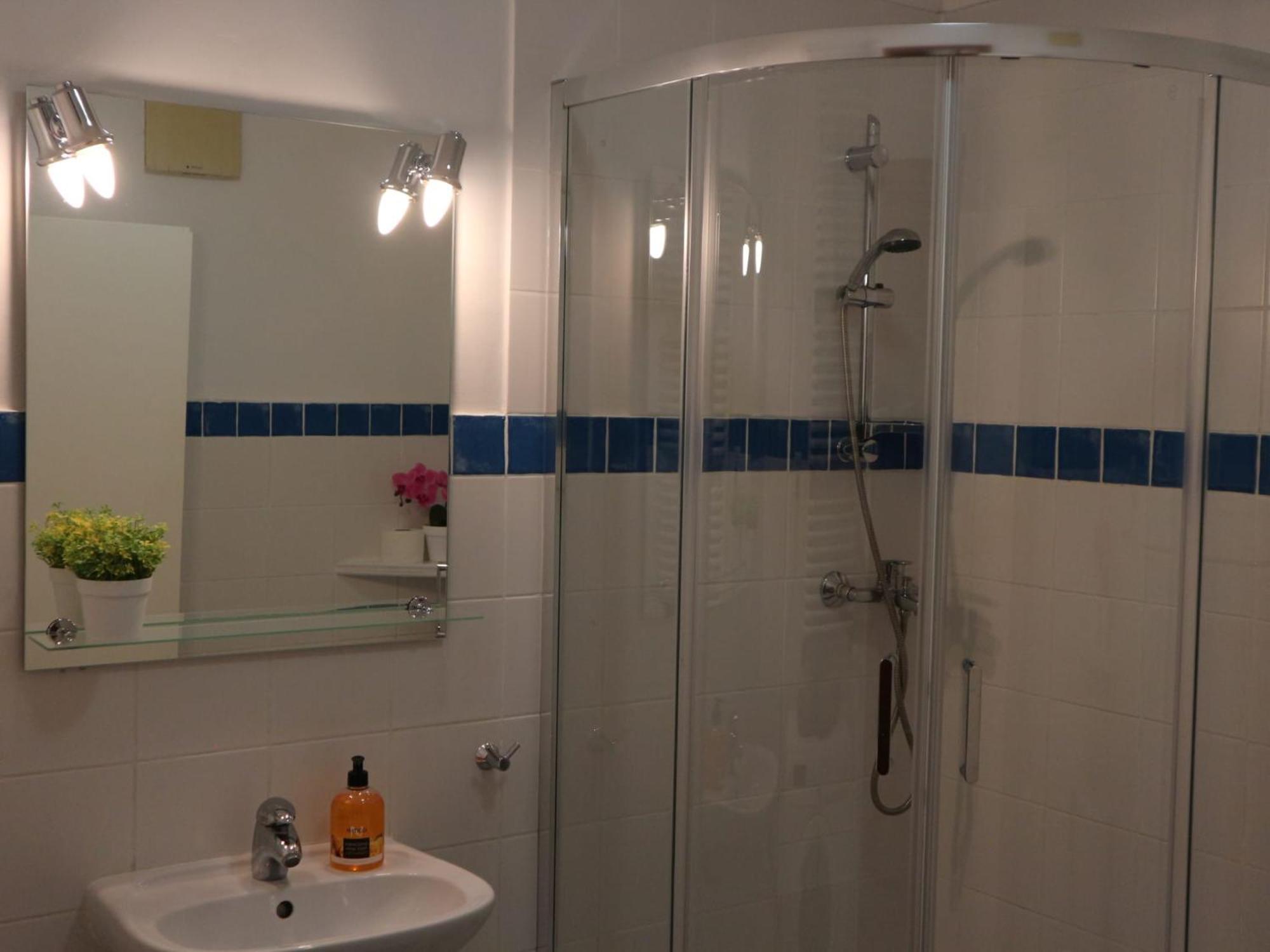 Nad Jeziorkiem Apartment