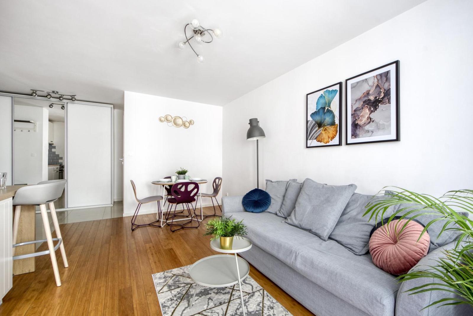 Inside Solec Ii Apartment Warsaw