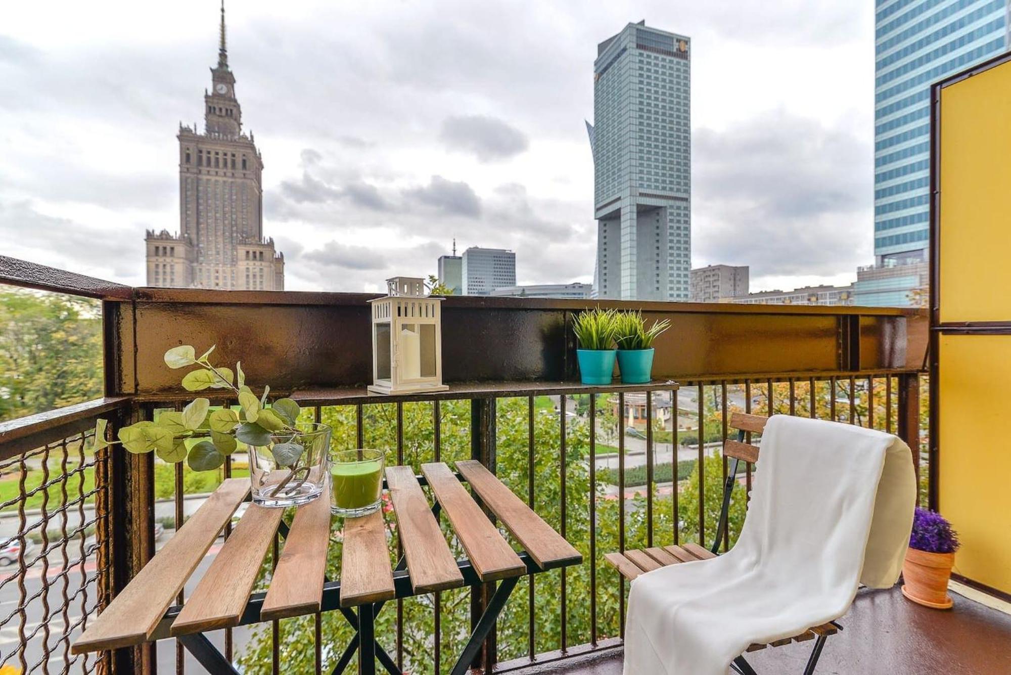 Cozy With Balcony - Palace Of Culture By Rent Like