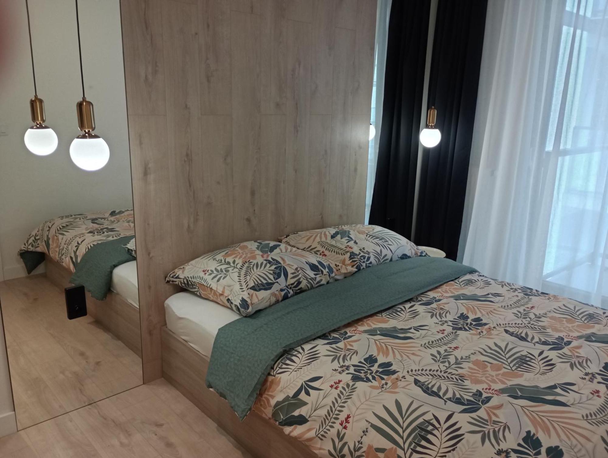 Bliska Wola Garaz Expo Apartment