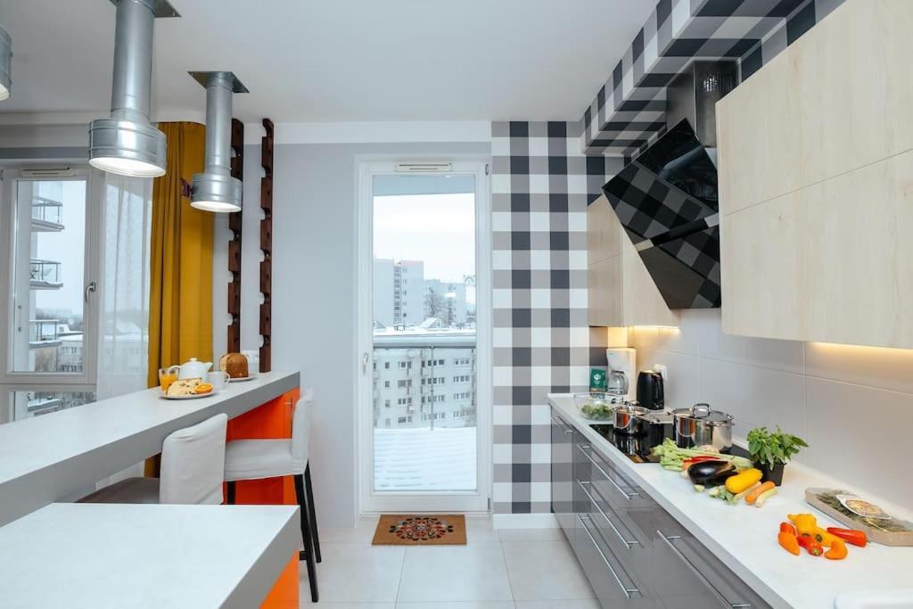 Modern, Spacious With Garage And Balcony * Warschau