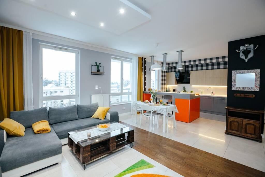 Apartament Modern, Spacious With Garage And Balcony Warszawa