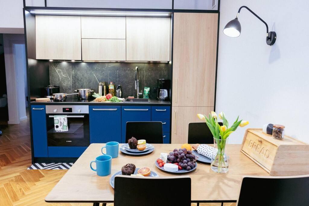 Modern, Cozy Apartment, Next To The Old Town! Apartment
