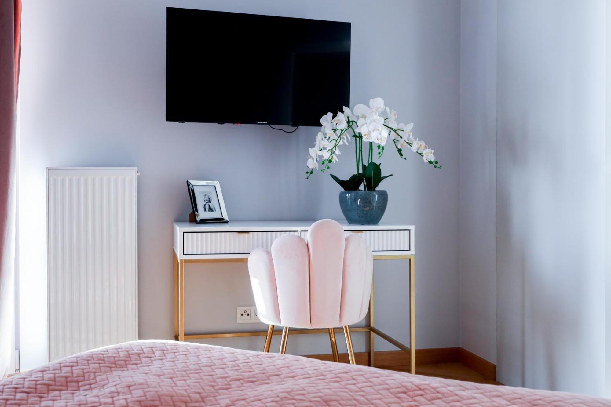 Kasprzaka 29 Wola Tower 3 Rooms, 80m2 16th Floor, Free Garage By Perfect Warsaw