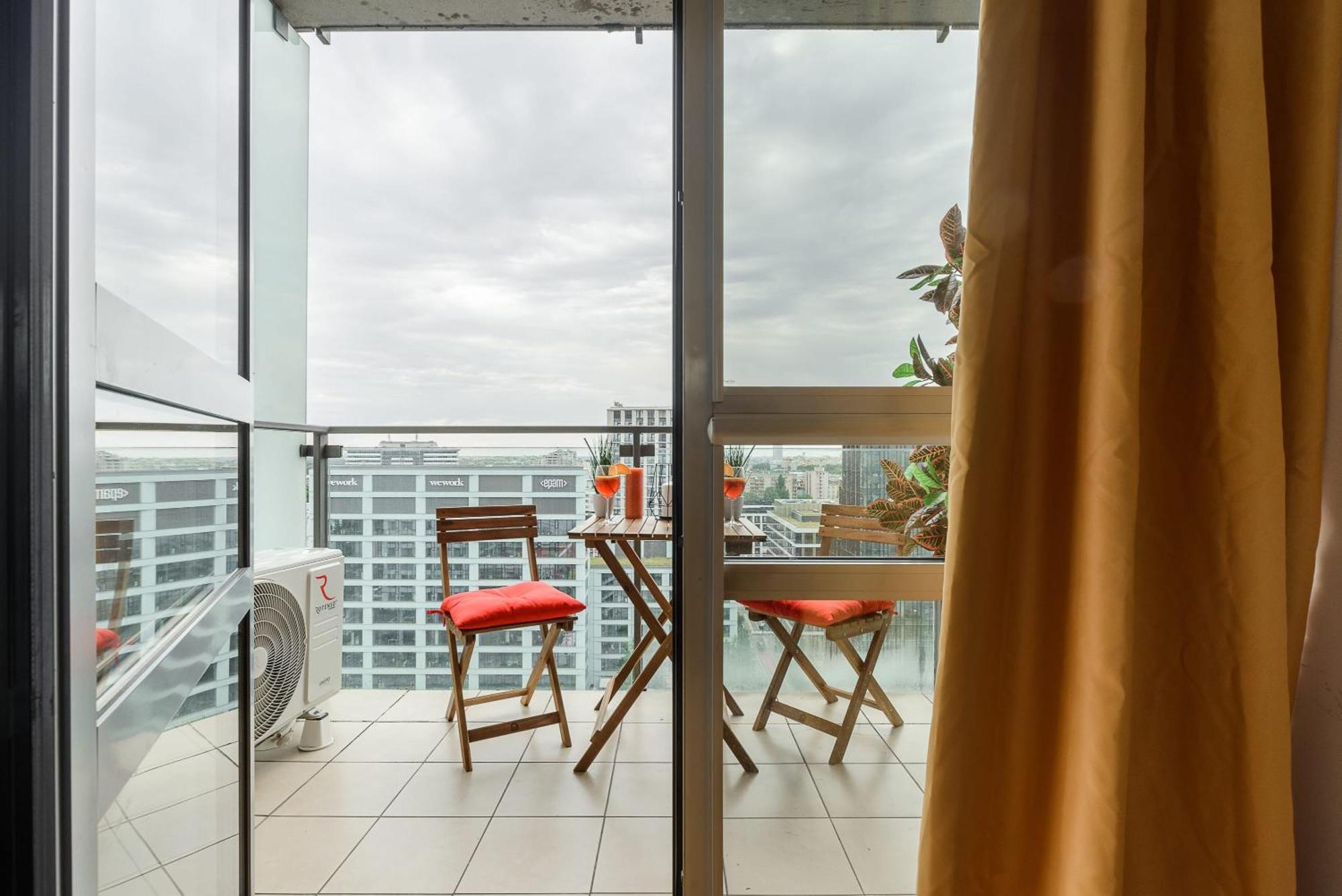 Lumina With Balcony Platinum Tower Apartment Warsaw
