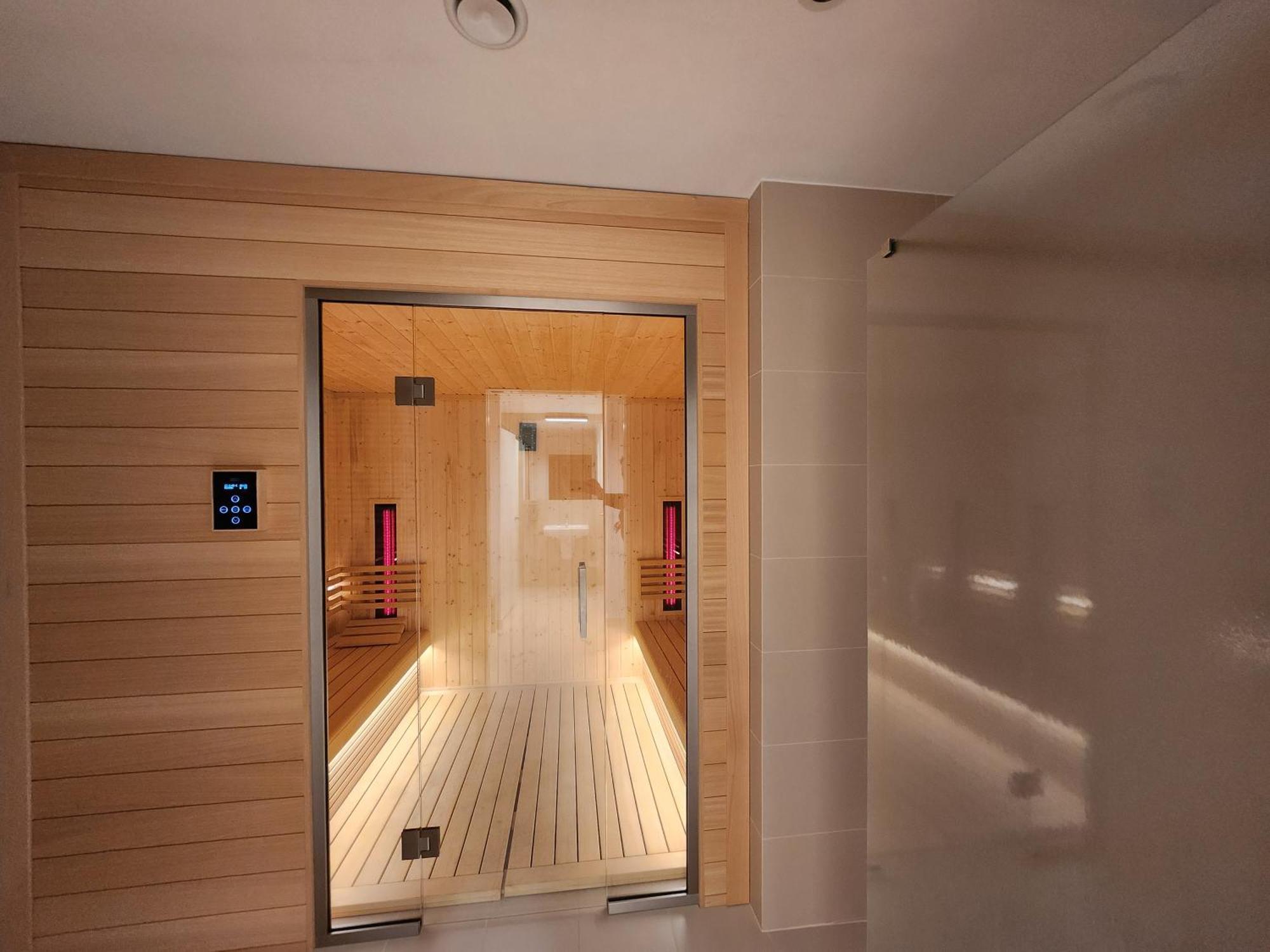 House: With Jacuzzi, Prosecco & Wellness Facilities Warsaw