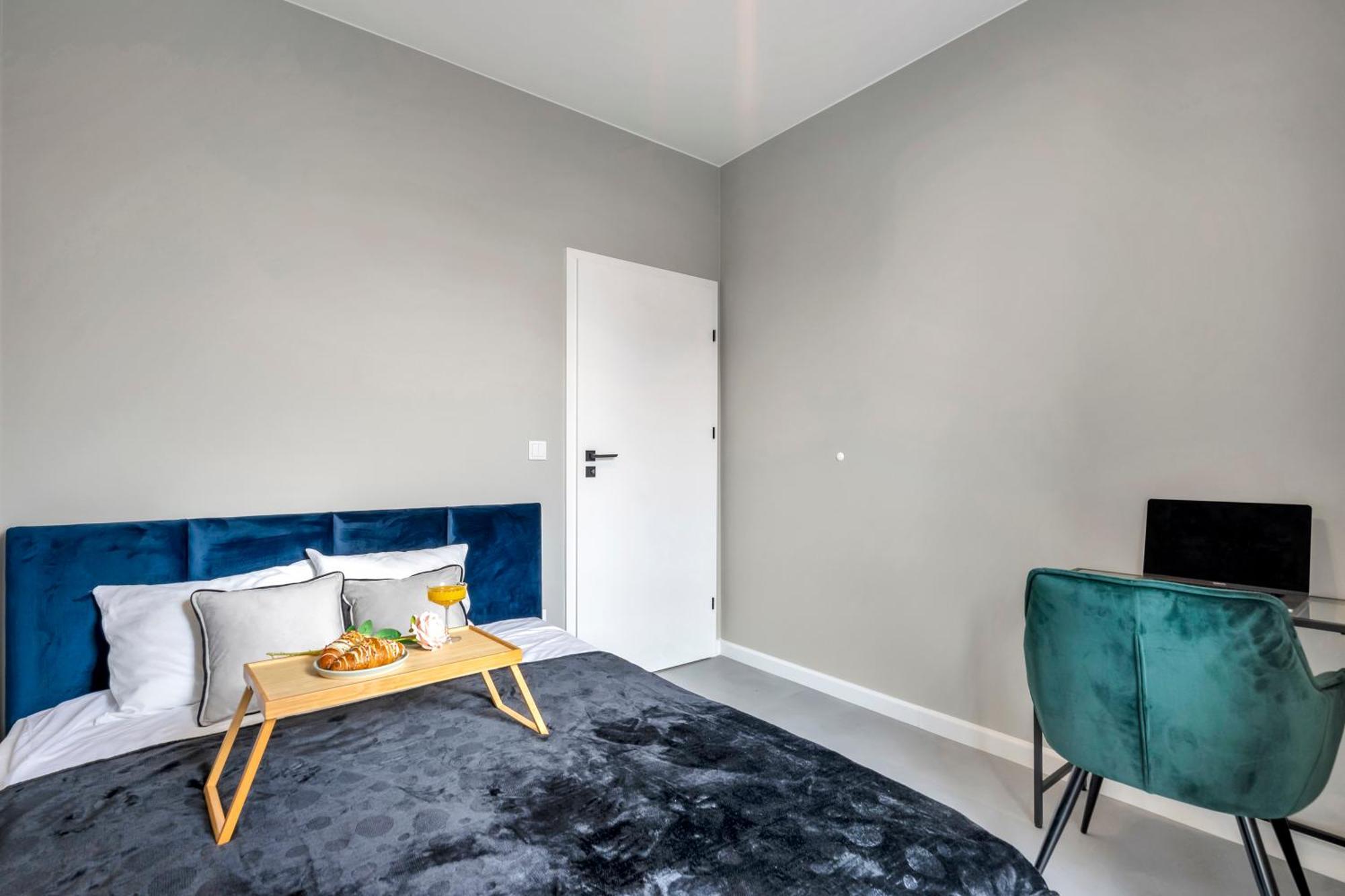 Prestige - Two-level Loft, 72m2, 1000mbs Internet, Parking, Gym - By Rentujemy Apartamento