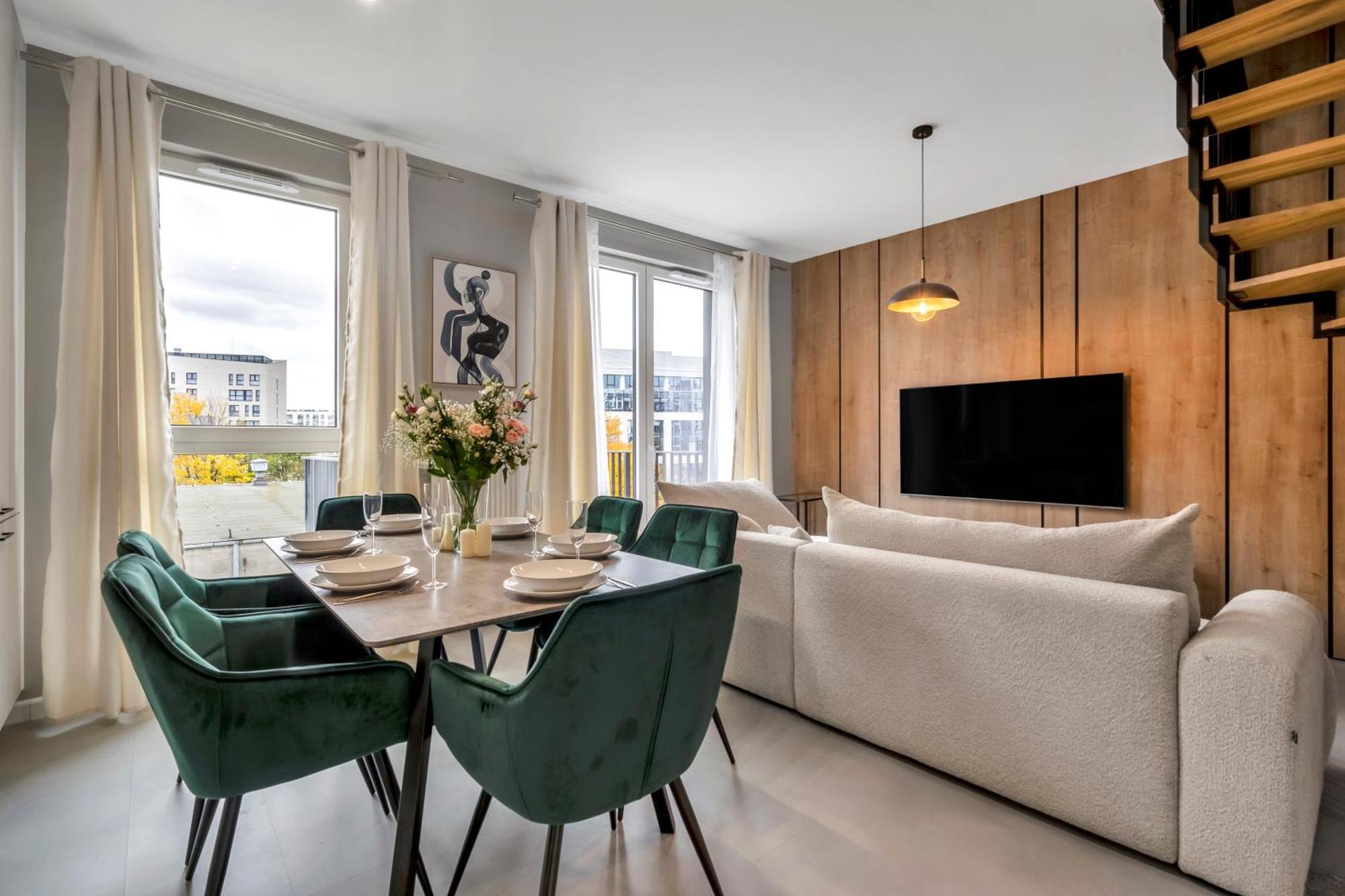 Apartamento Prestige - Two-level Loft, 72m2, 1000mbs Internet, Parking, Gym - By Rentujemy Varsóvia