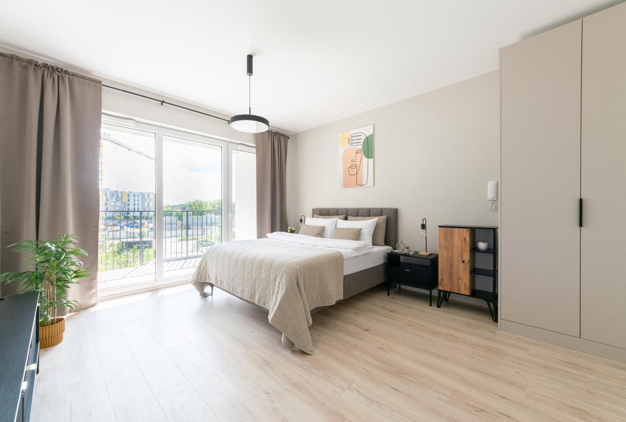 Platinum Apartment *