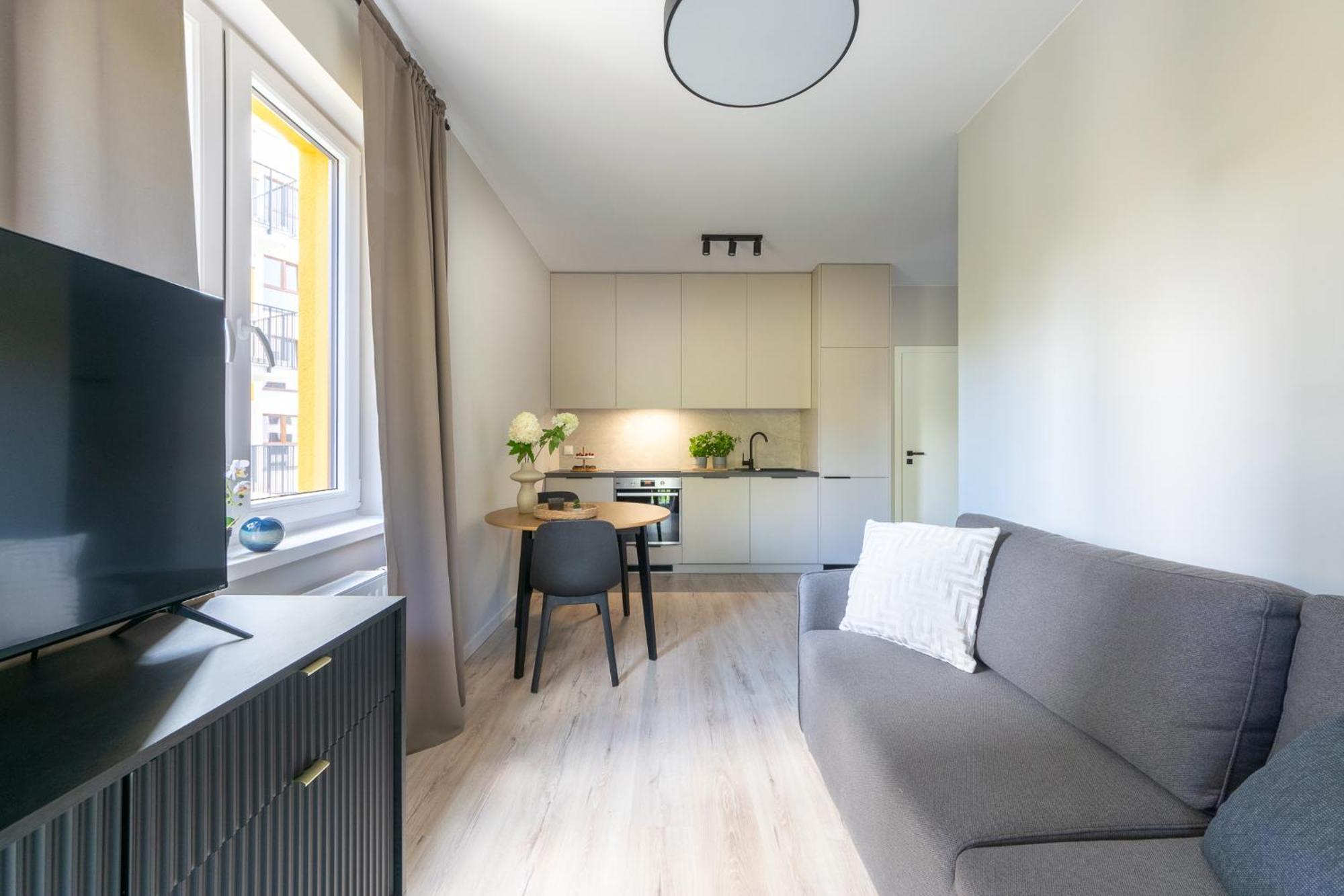 Platinum Apartment *