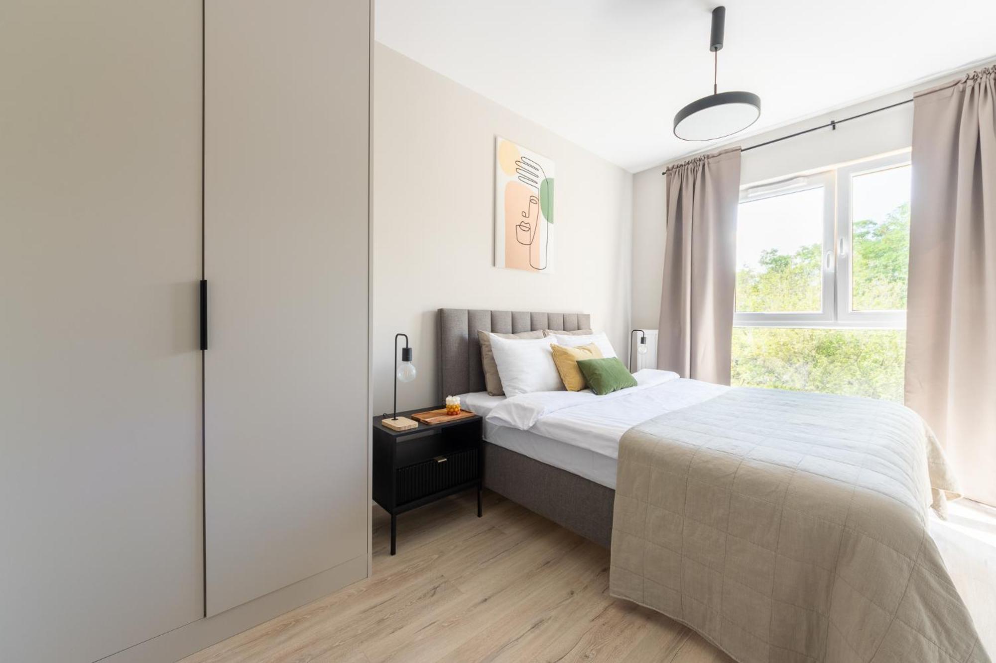 Platinum Apartment *