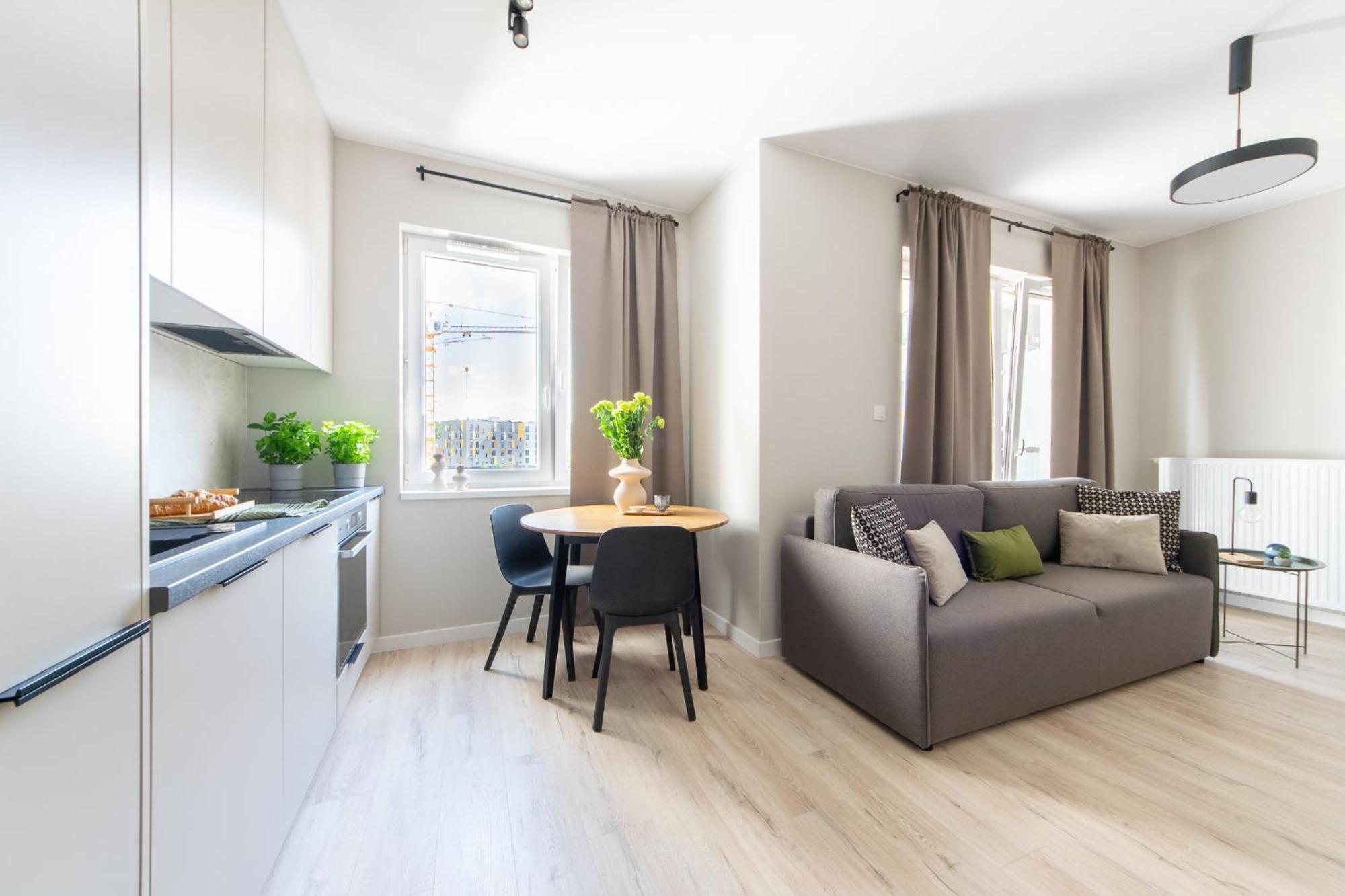 Platinum Apartment *