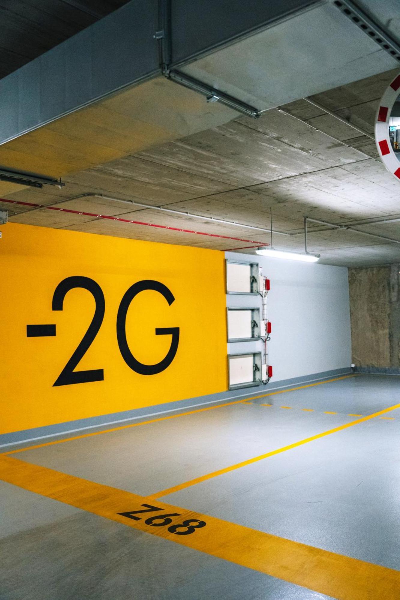 Prestige - Two-level Loft, 72m2, 1000mbs Internet, Parking, Gym - By Rentujemy Varsóvia
