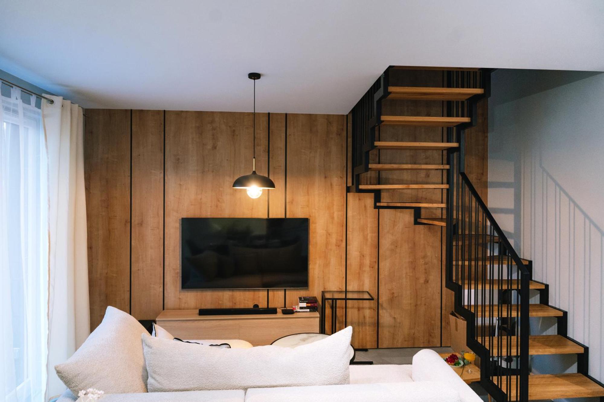 Apartamento Prestige - Two-level Loft, 72m2, 1000mbs Internet, Parking, Gym - By Rentujemy