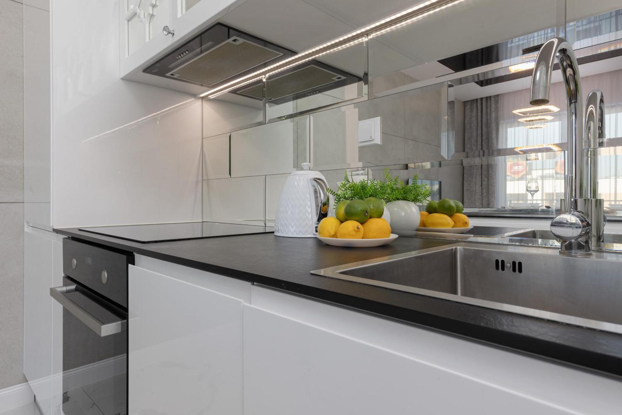 Elegant With Balcony & Parking By Renters * Warsaw