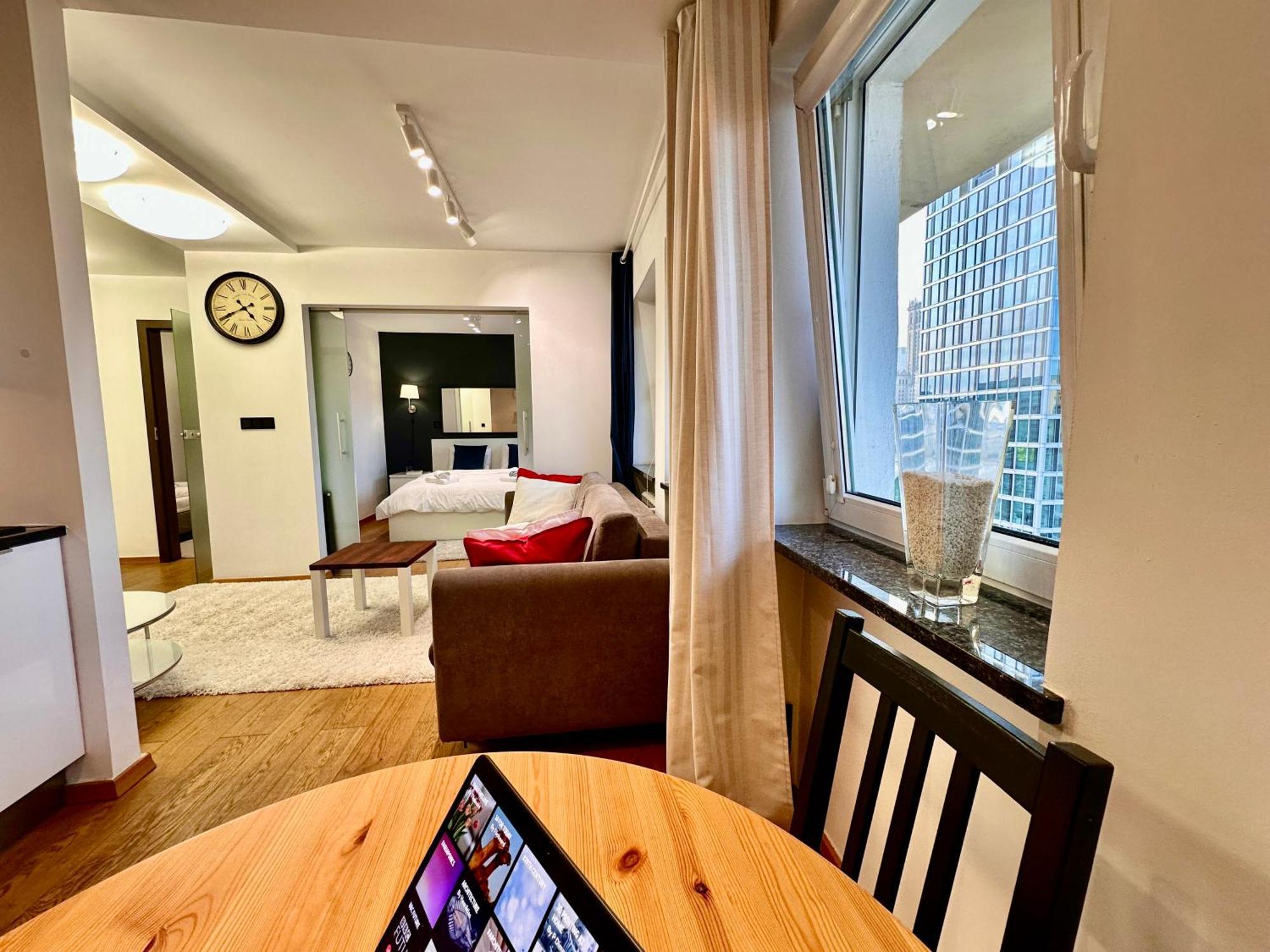 Apartment Forum 3 Metro Fast Wifi 400 Mbs Tv Hbo Disney+