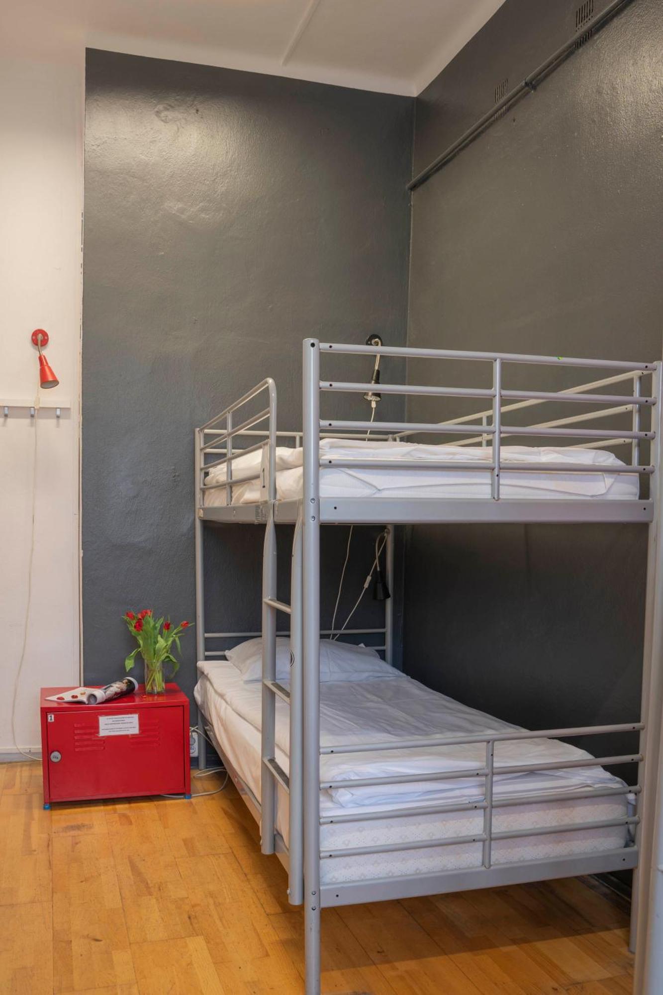 Hostel New World St And Private