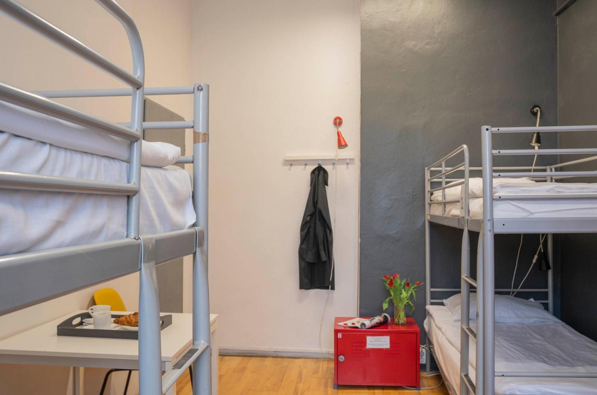 New World St And Private Hostel *