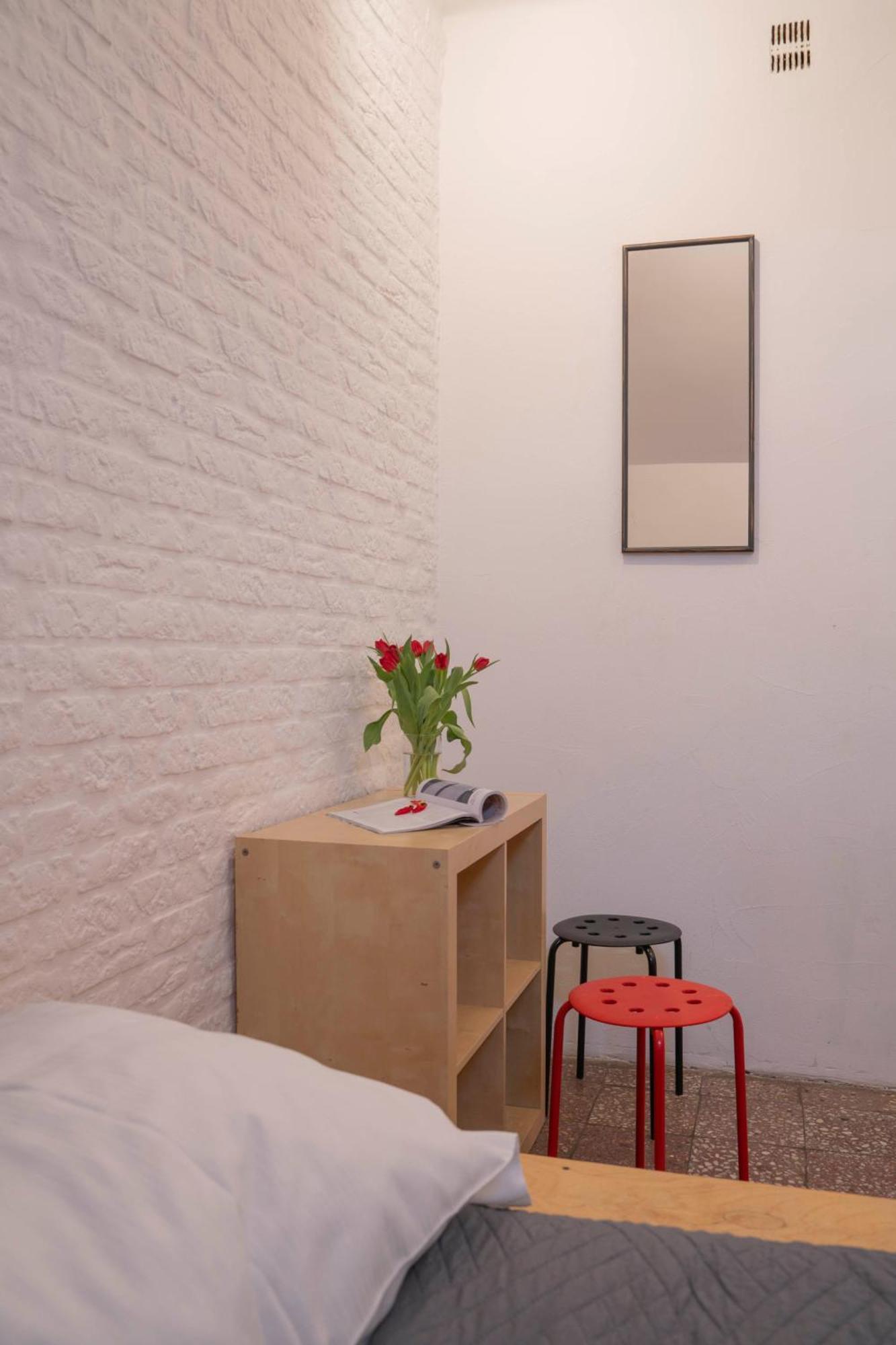 Hostel New World St And Private Warschau