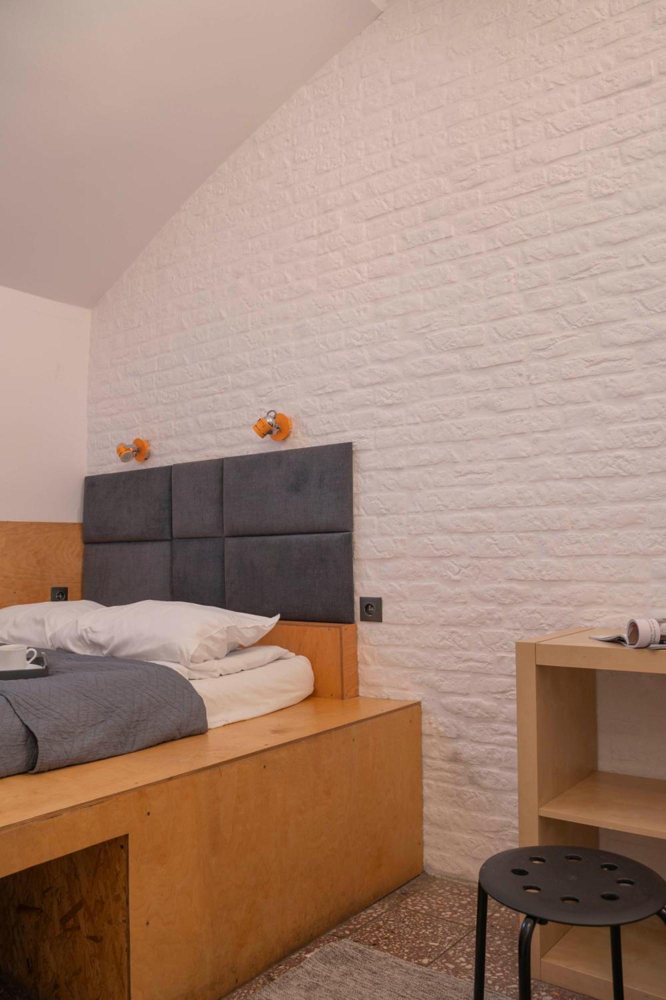 New World St And Private Hostel