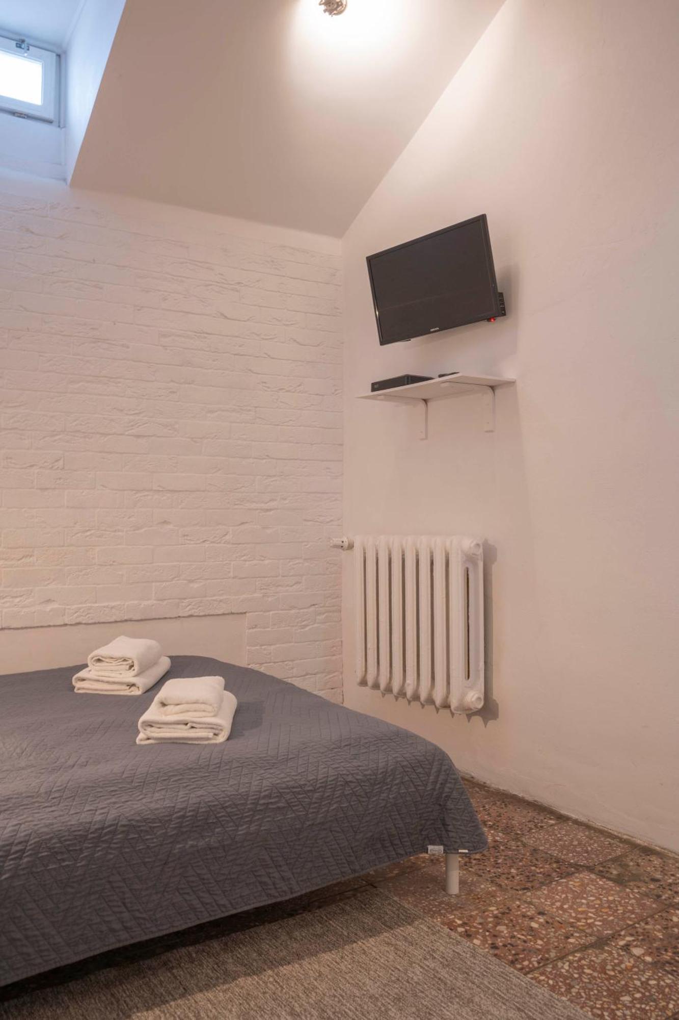 Hostel New World St And Private Warschau