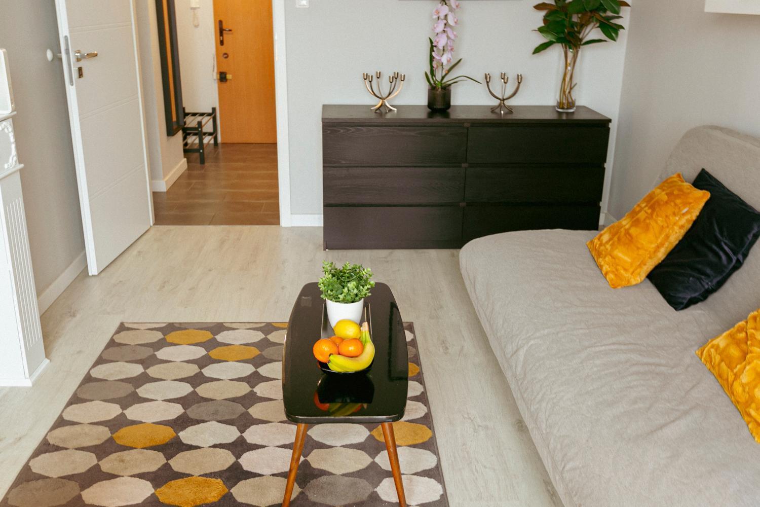 Przechodnia 2 Yellow: Free Parking, Work-friendly, Smart Tv