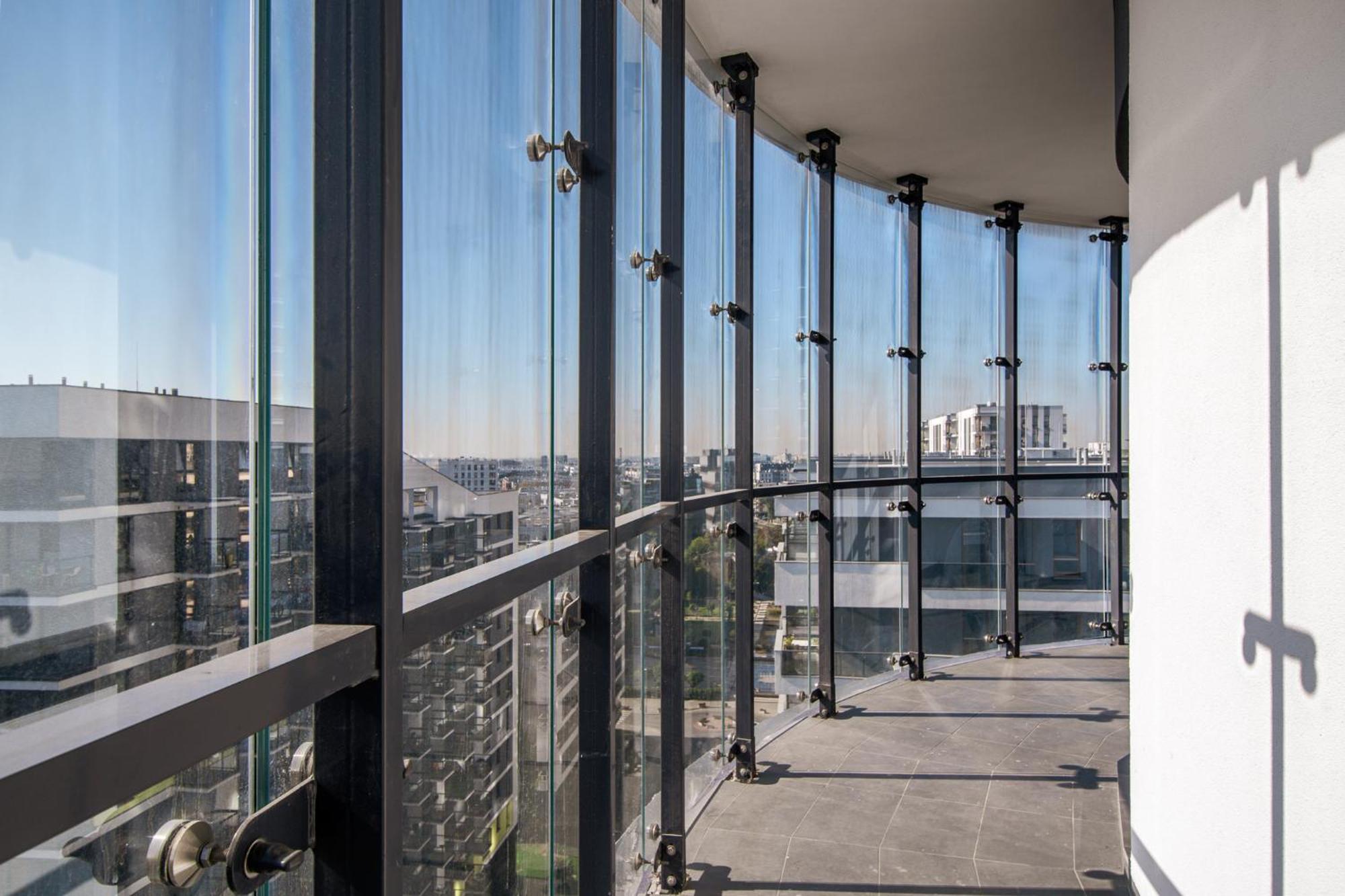 Warsview * Warsaw