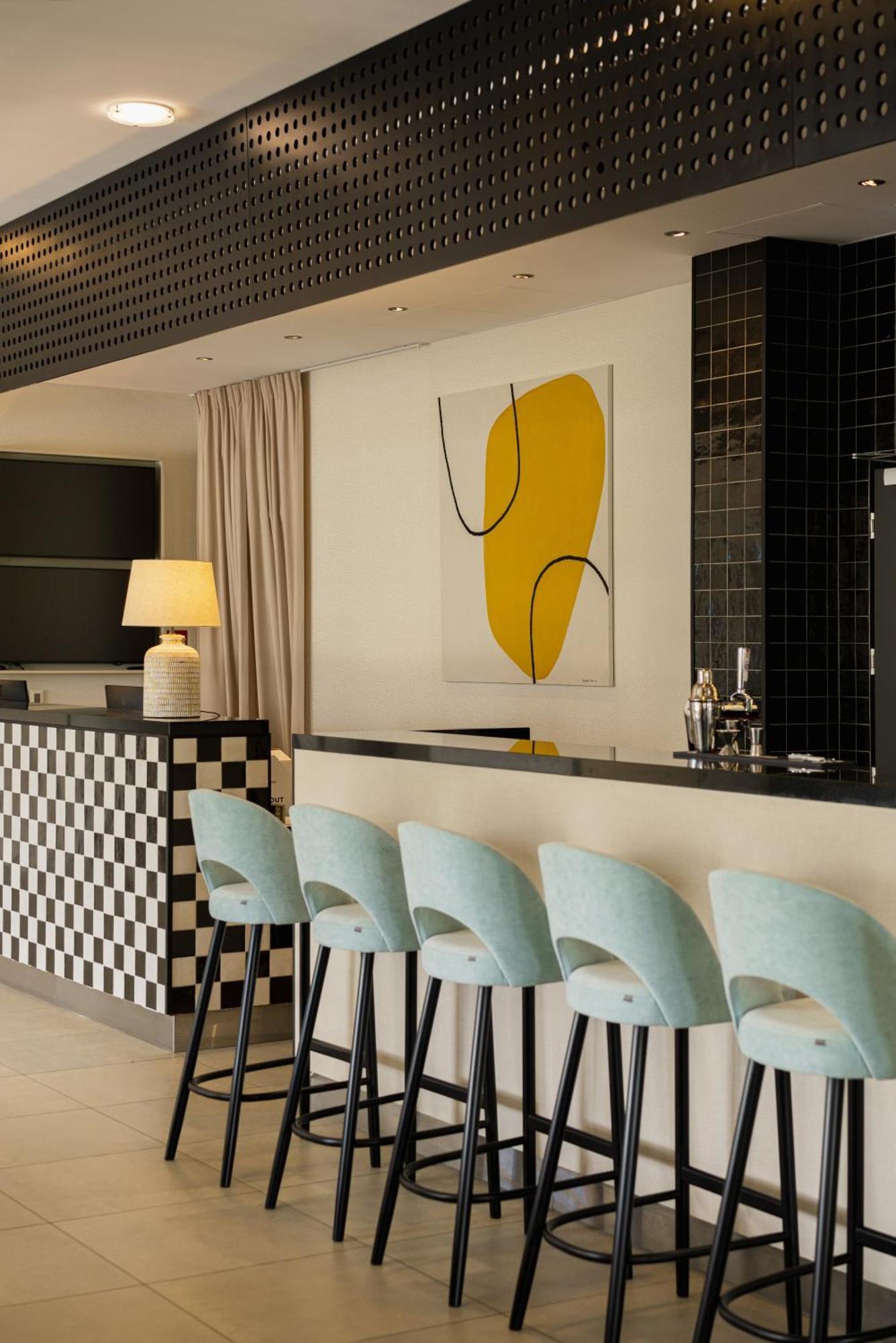 Ibis Styles Airport Hotel 3*