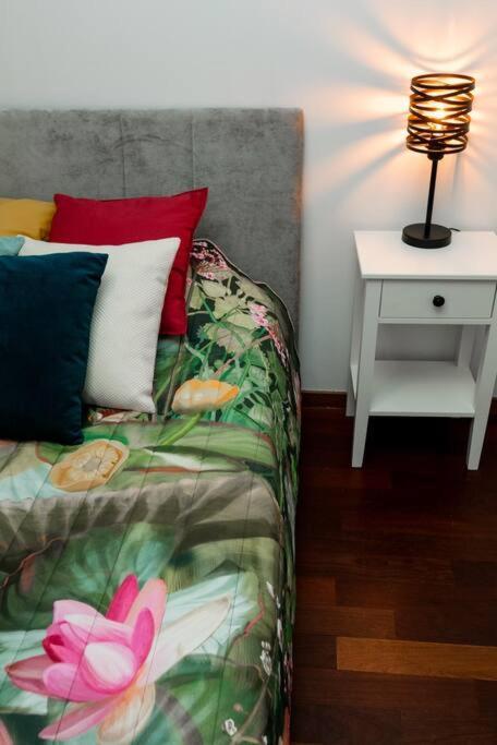 Stunning Apartment. Garage. Security. Mokotow Area Apartment Warsaw