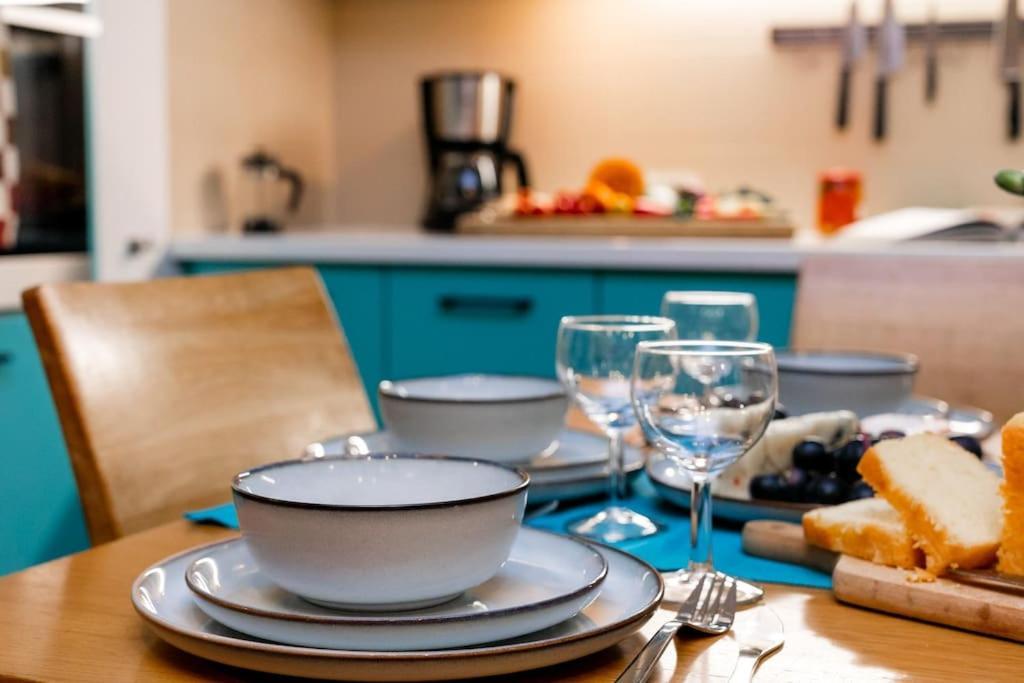 Apartment Stunning Apartment. Garage. Security. Mokotow Area *