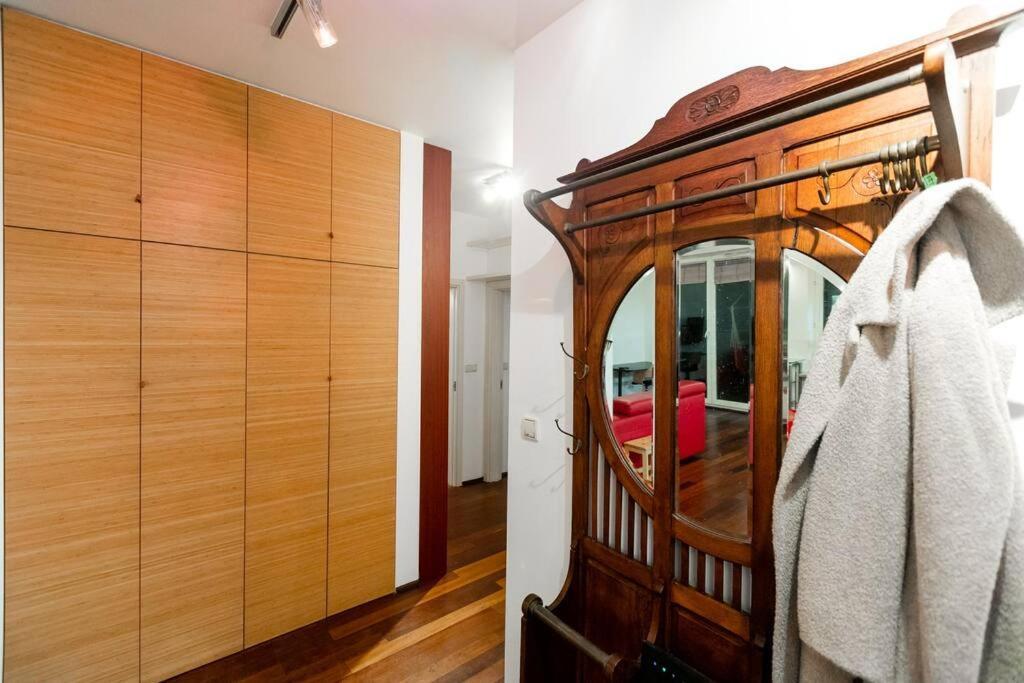 Stunning Apartment. Garage. Security. Mokotow Area * Warsaw