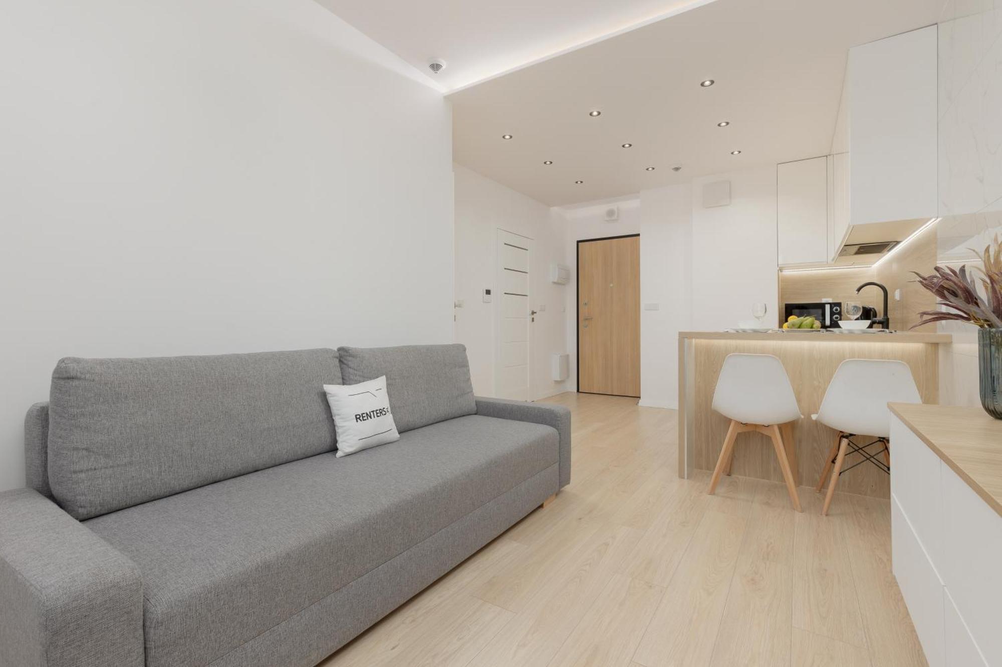 Modern With Balcony Near Aleje Jerozolimskie By Renters Warszawa