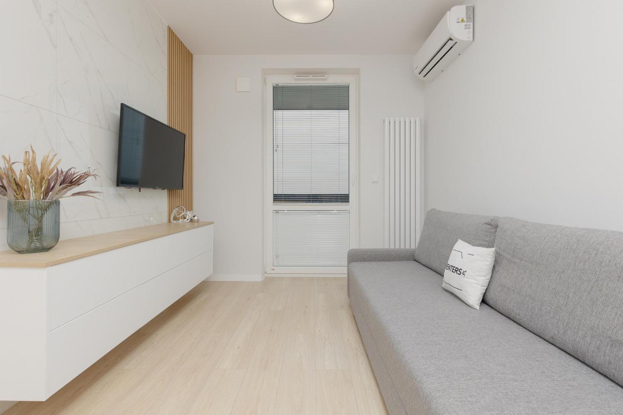 Modern With Balcony Near Aleje Jerozolimskie By Renters Warszawa