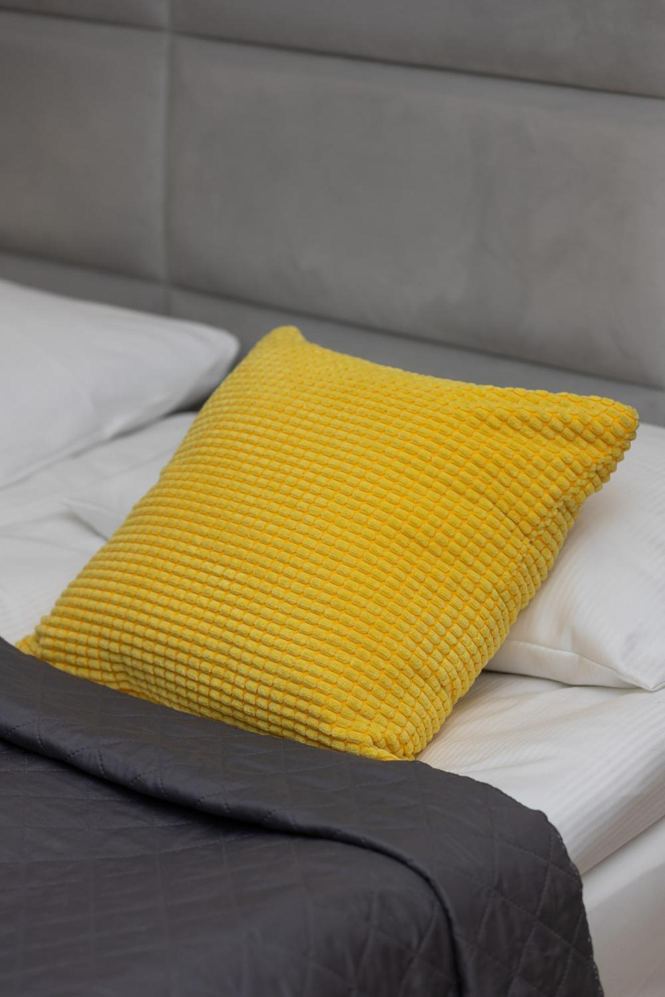 Apartament Modern With Balcony Near Aleje Jerozolimskie By Renters