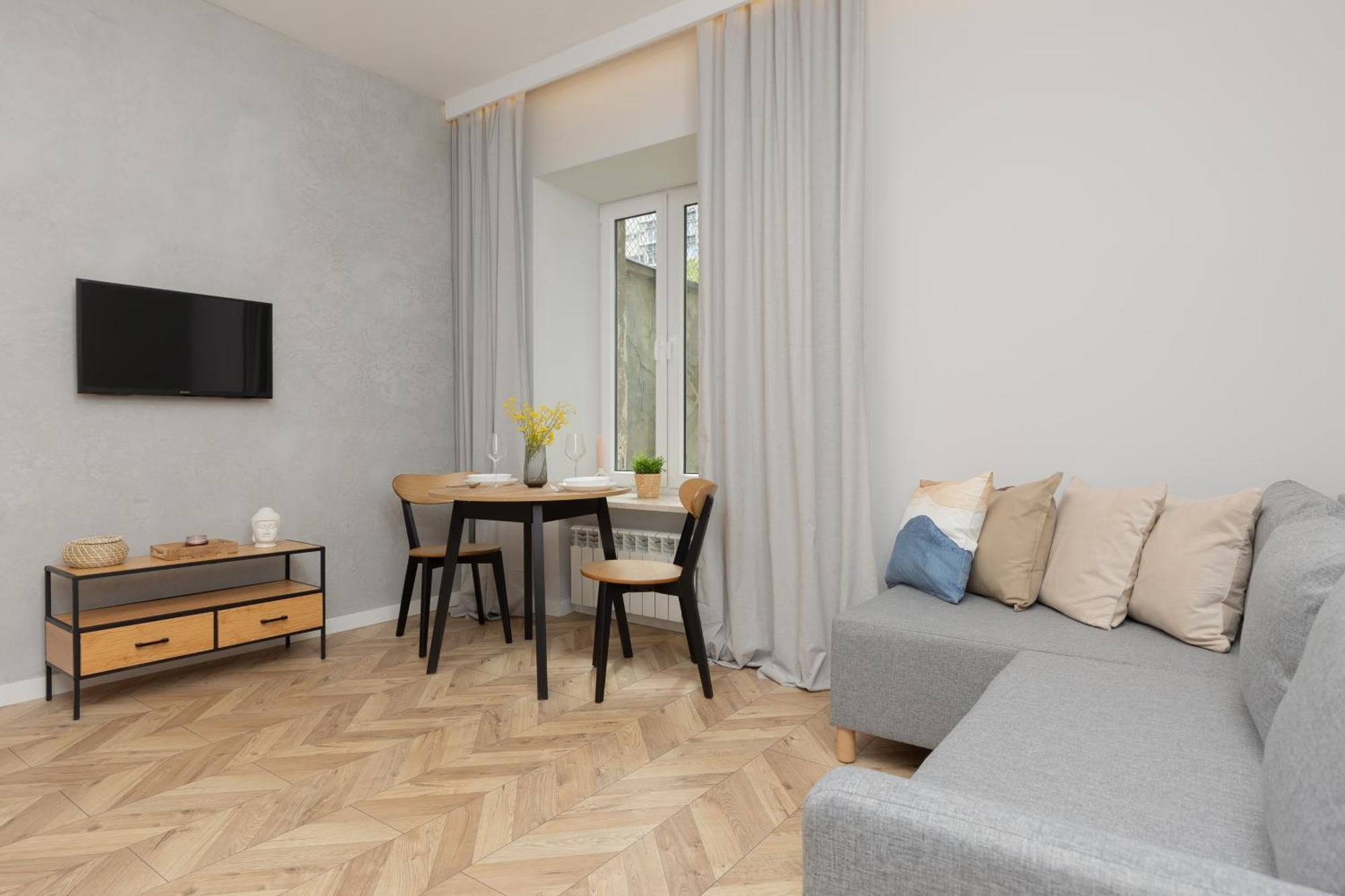 Apartment Twilight For 3 Guests Wola By Renters Warsaw