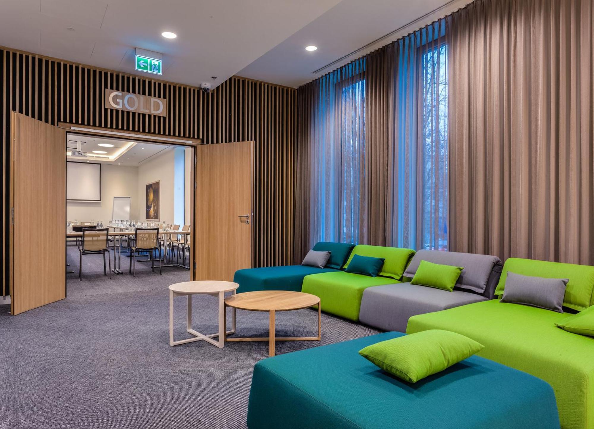 - Centre By Ihg
