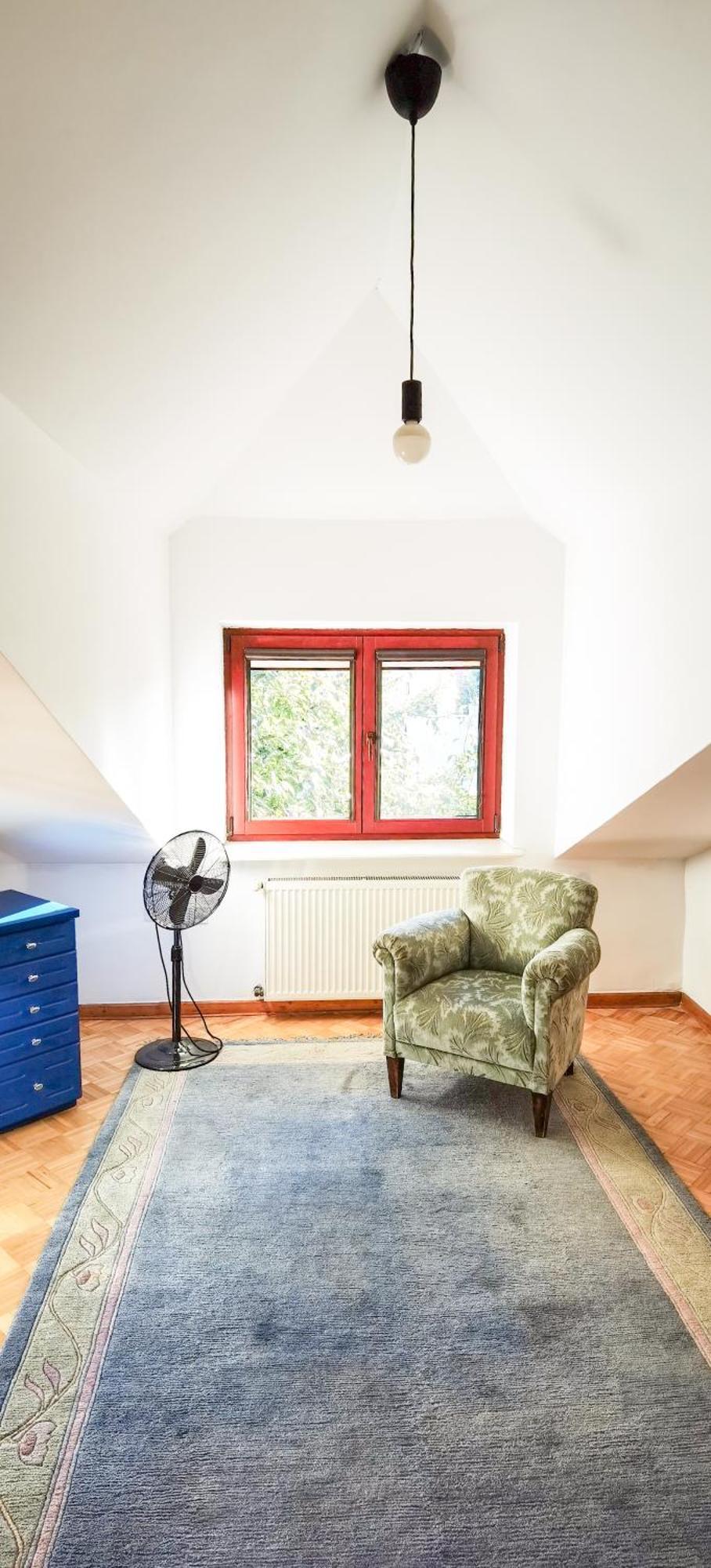 Homestay Feels Like Metro Zacisze