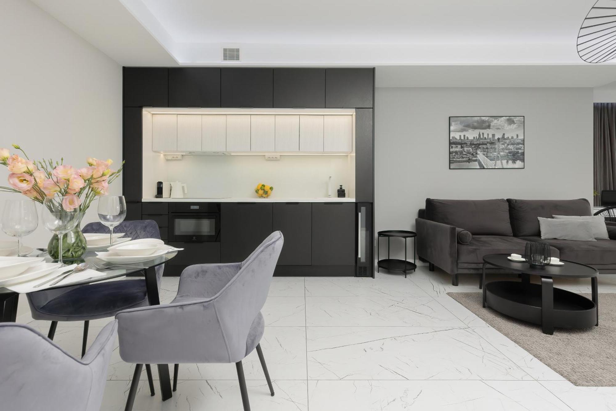 Luxurious Unique Tower With Skyline By Renters Prestige * Warsaw